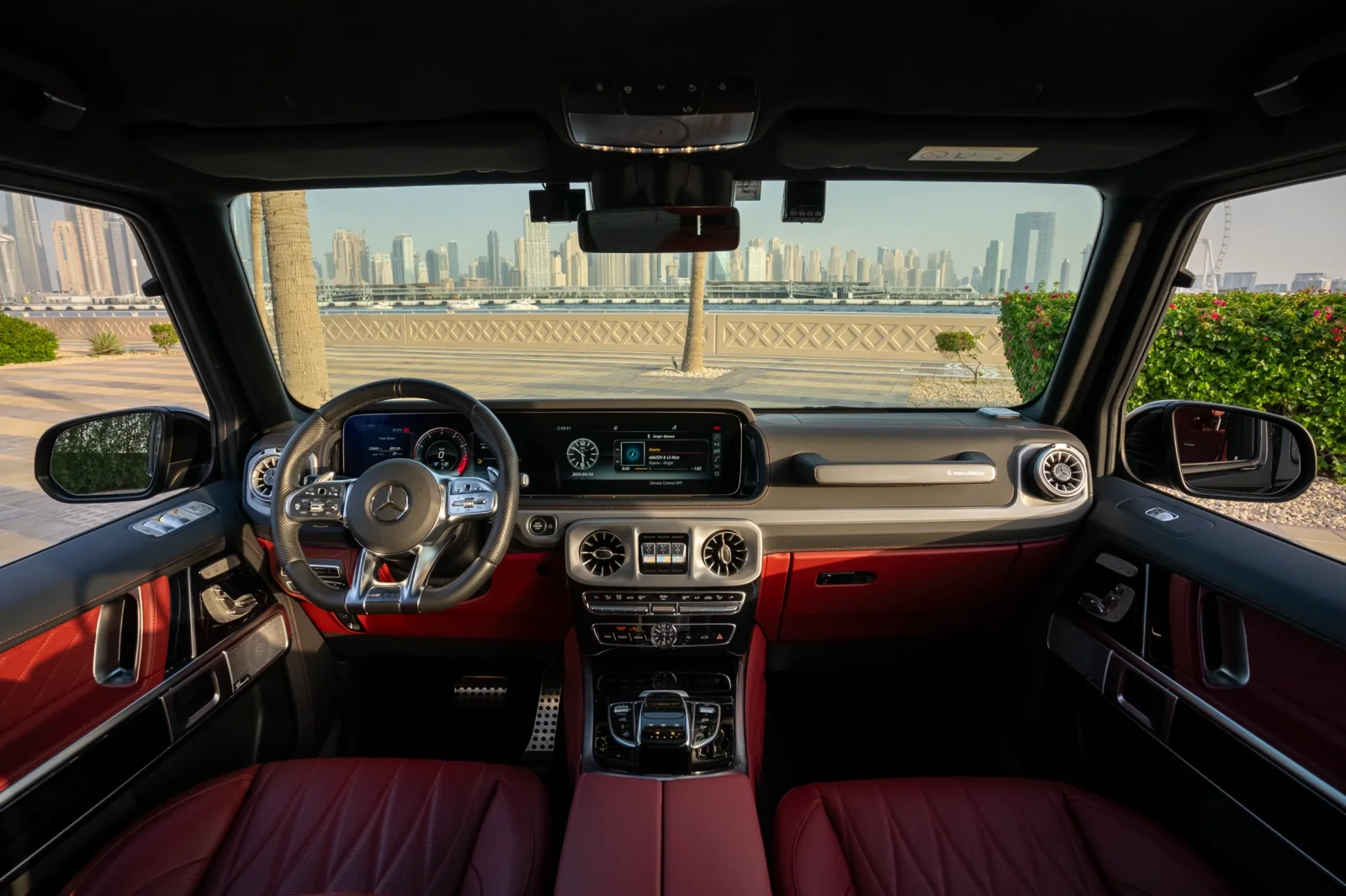 Huren Mercedes-Benz G-Class 63 AMG Zwart 2021 in Dubai - 3 