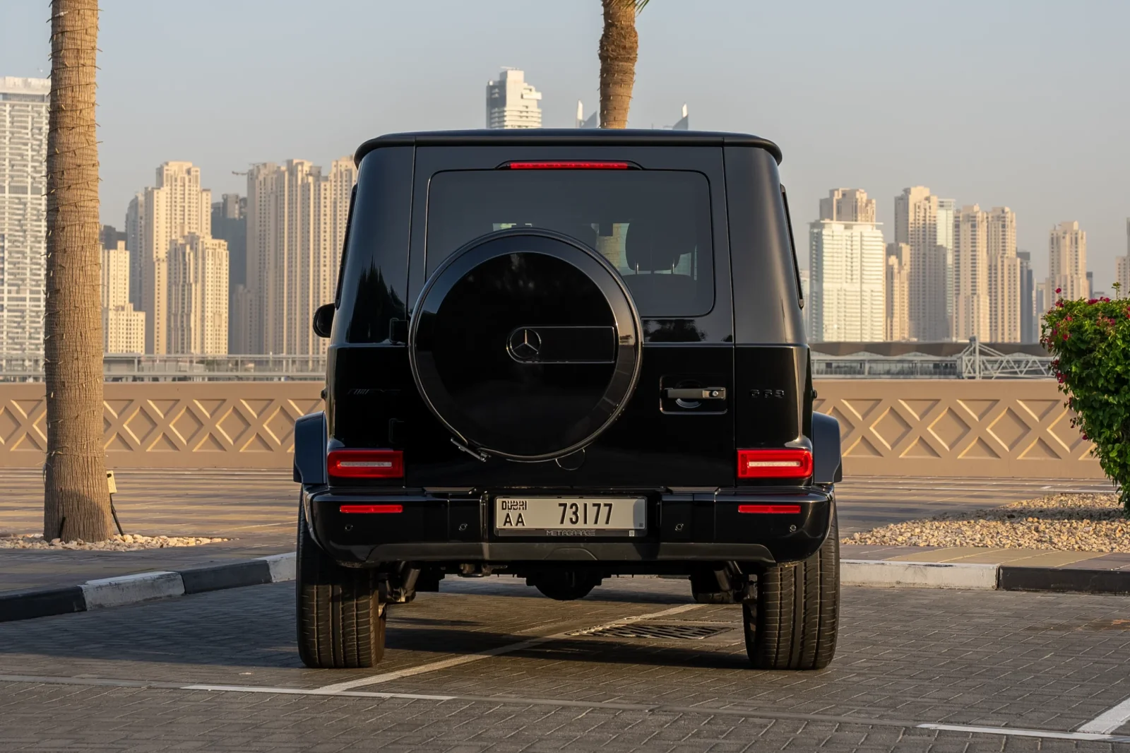 Huren Mercedes-Benz G-Class 63 AMG Zwart 2021 in Dubai - 7 
