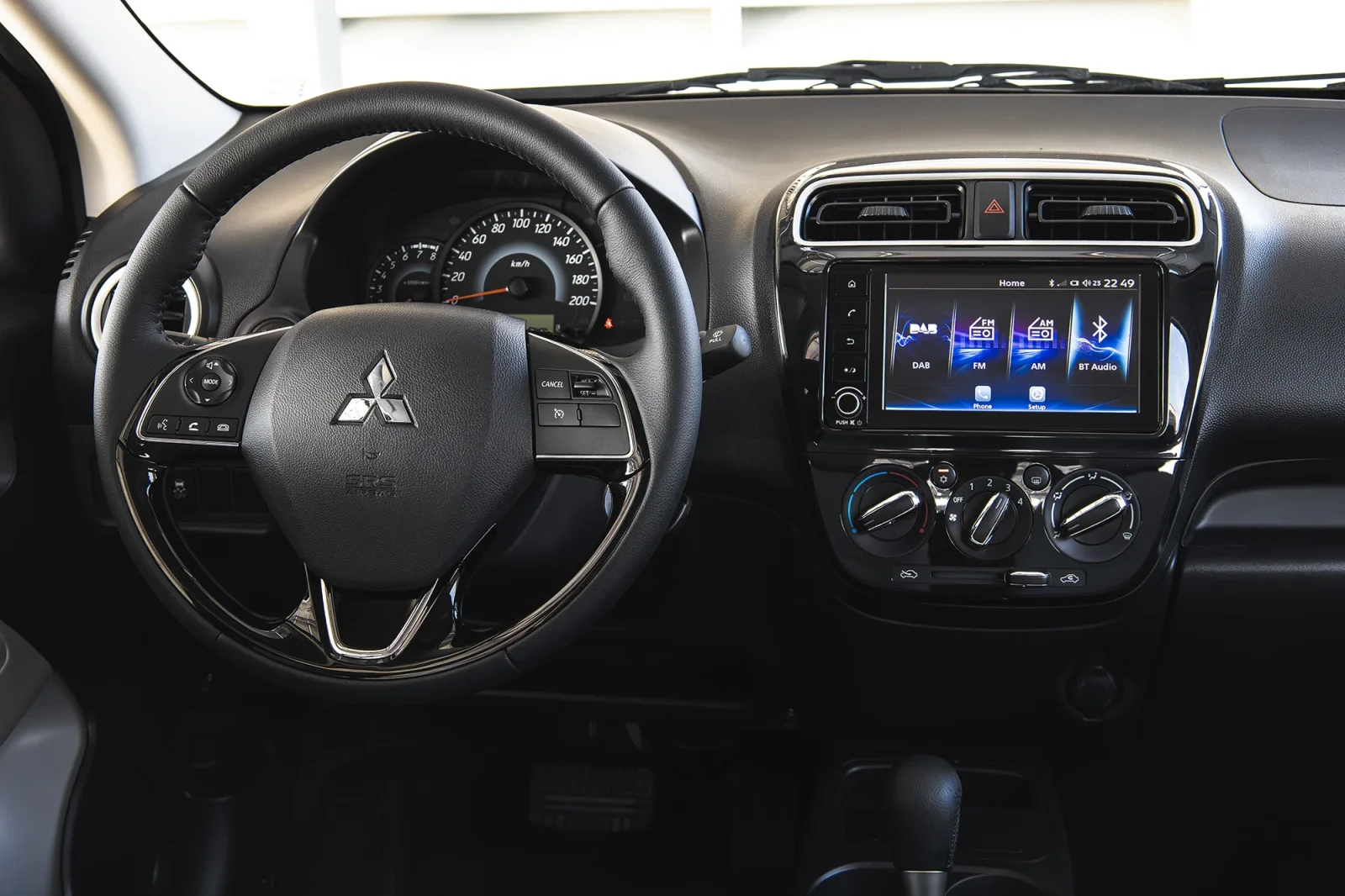 Miete Mitsubishi Attrage  Grau 2025 in der Dubai - 3 