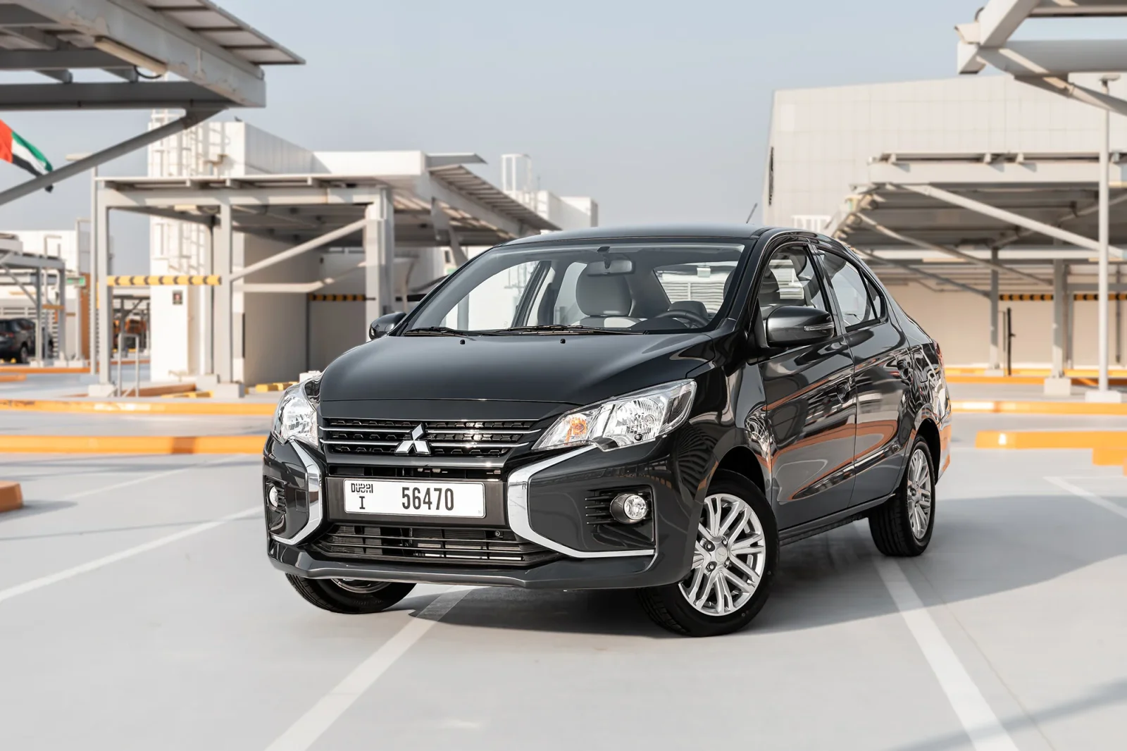 Miete Mitsubishi Attrage  Grau 2025 in der Dubai - 2 