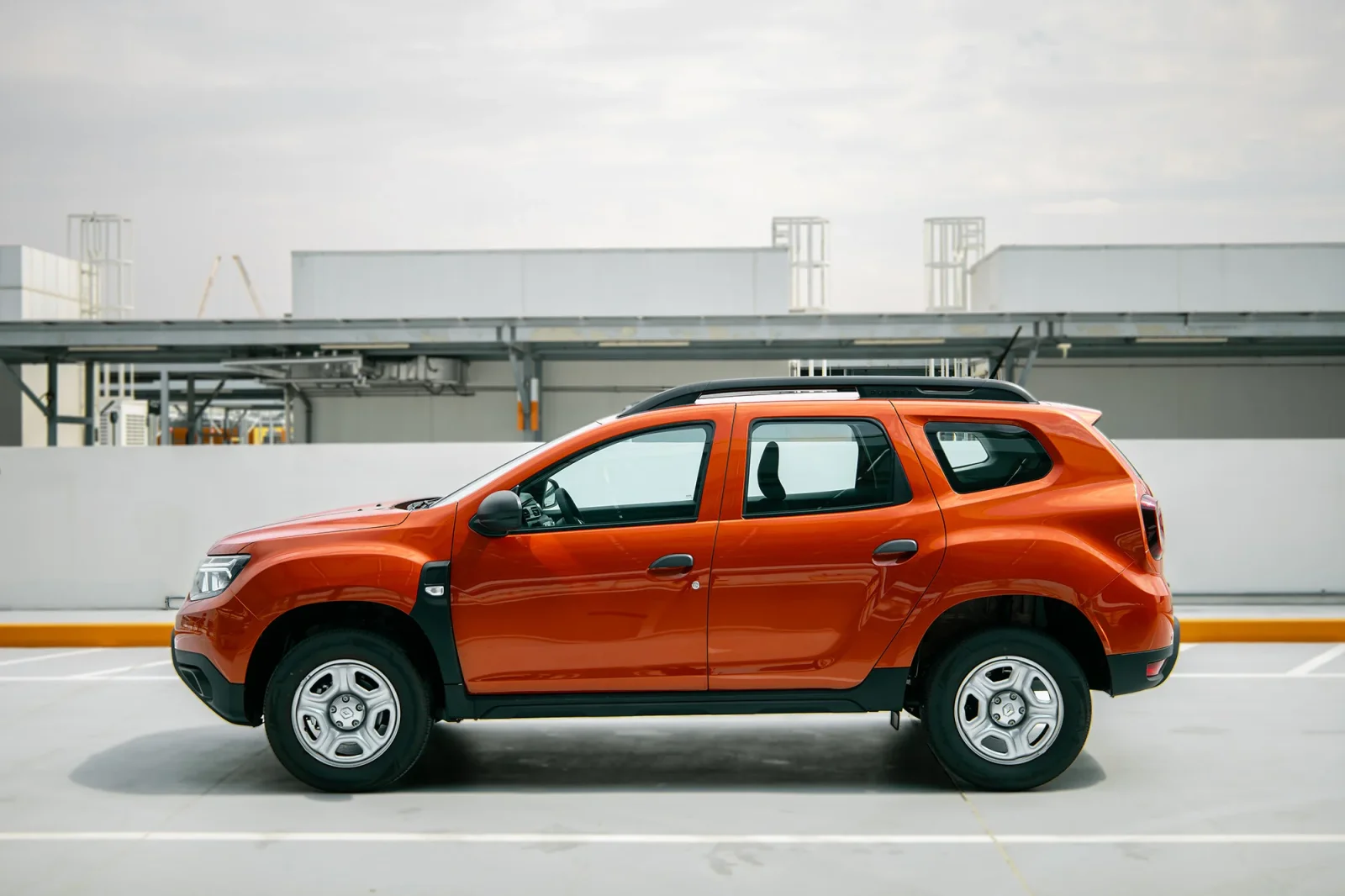 Alquiler Renault Duster  Naranja 2025 en Dubái - 7 