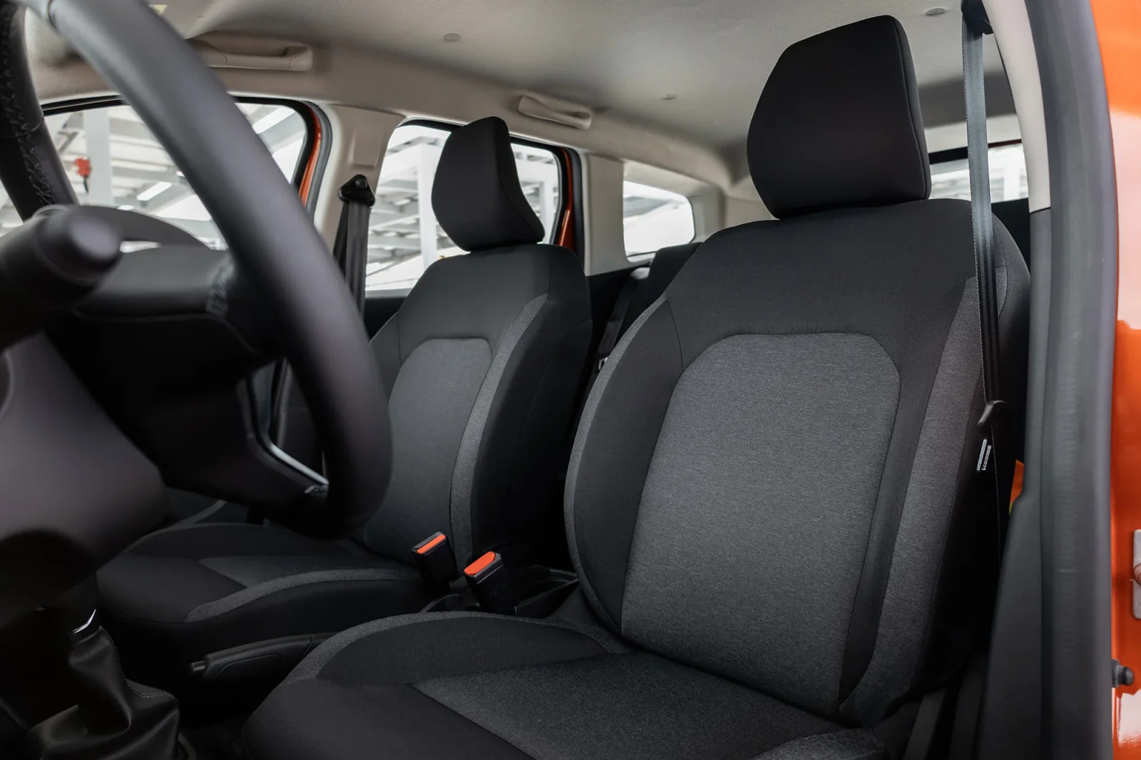 Alquiler Renault Duster  Naranja 2025 en Dubái - 4 