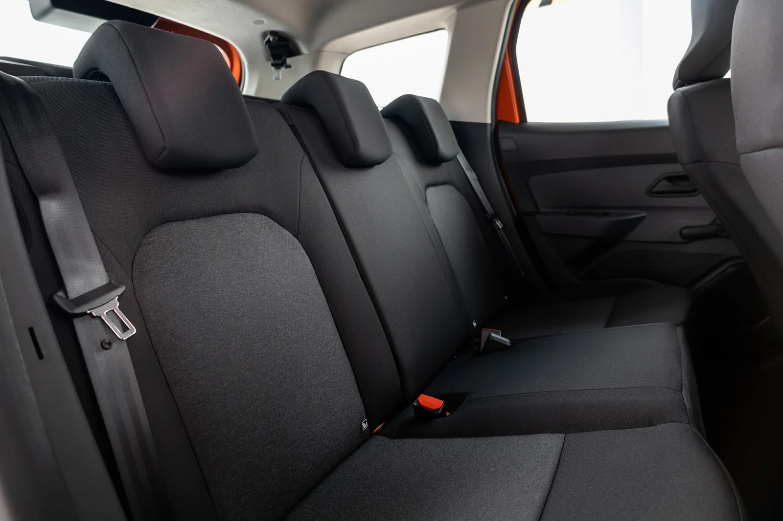 Alquiler Renault Duster  Naranja 2025 en Dubái - 5 