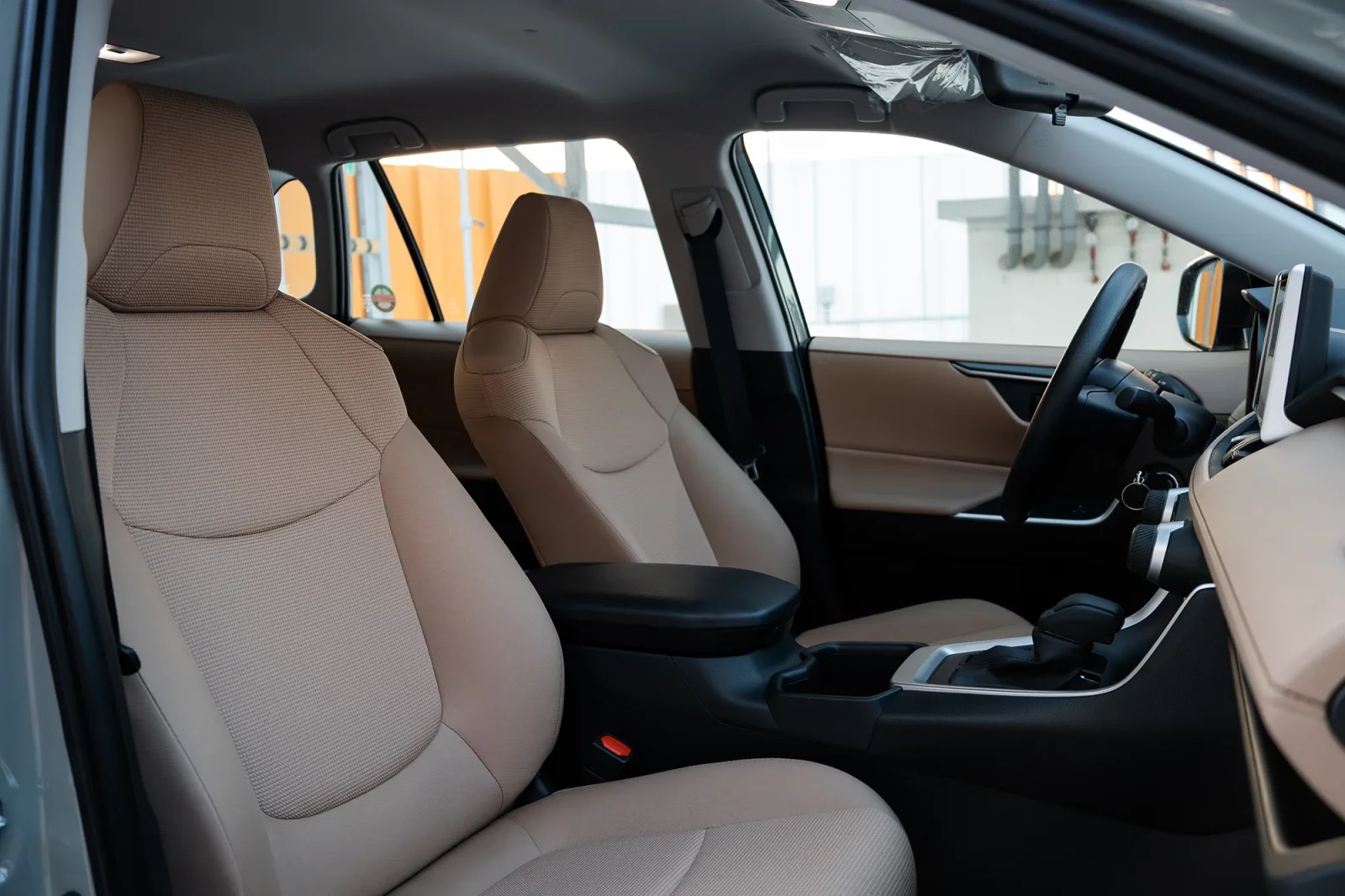 Miete Toyota RAV4  Grau 2025 in der Dubai - 5 