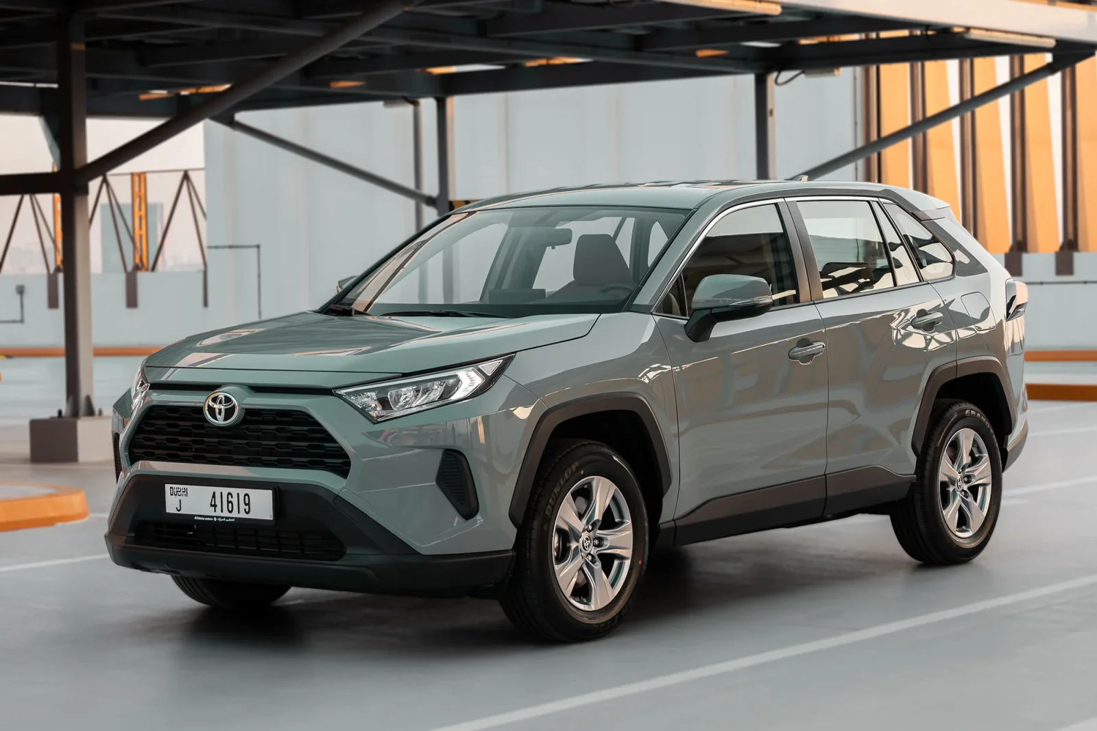 Miete Toyota RAV4  Grau 2025 in der Dubai - 2 