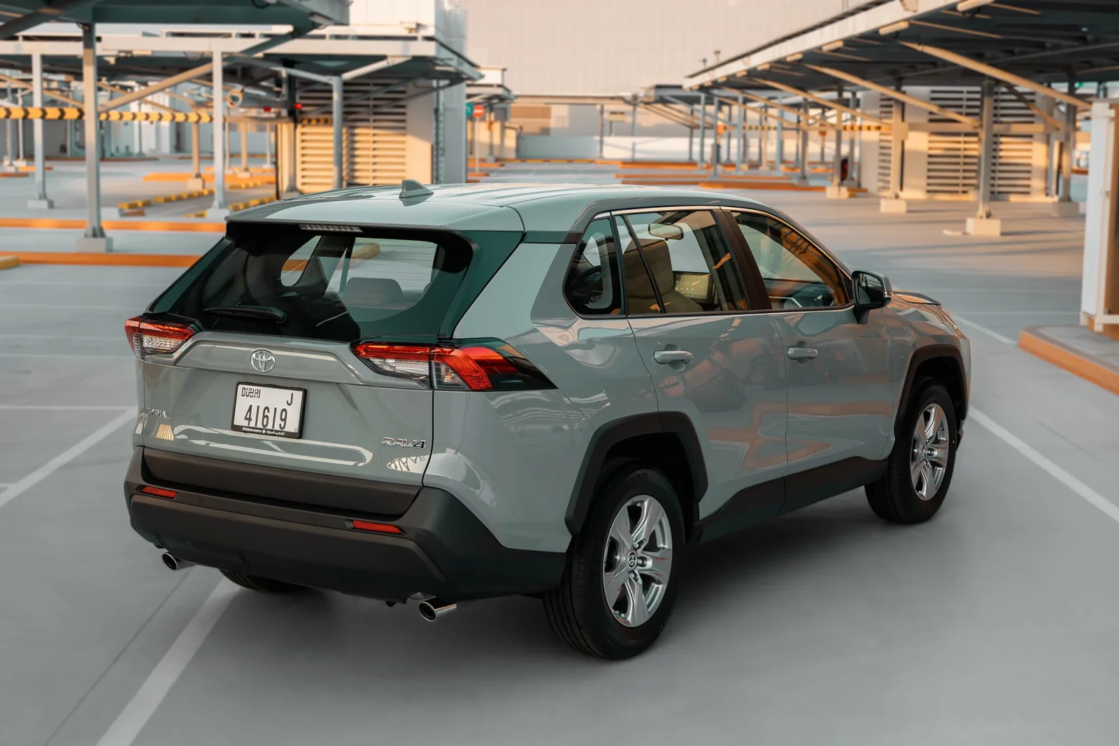 Miete Toyota RAV4  Grau 2025 in der Dubai - 7 