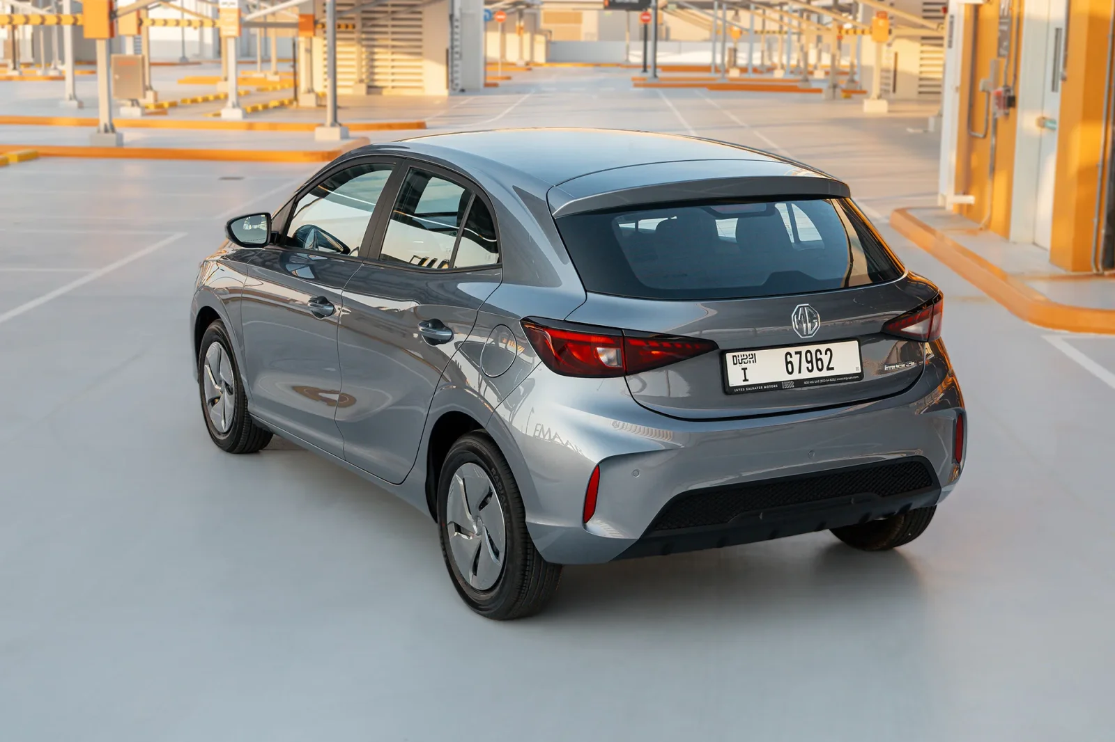 Huren MG 3  Grijs 2025 in Dubai - 12 