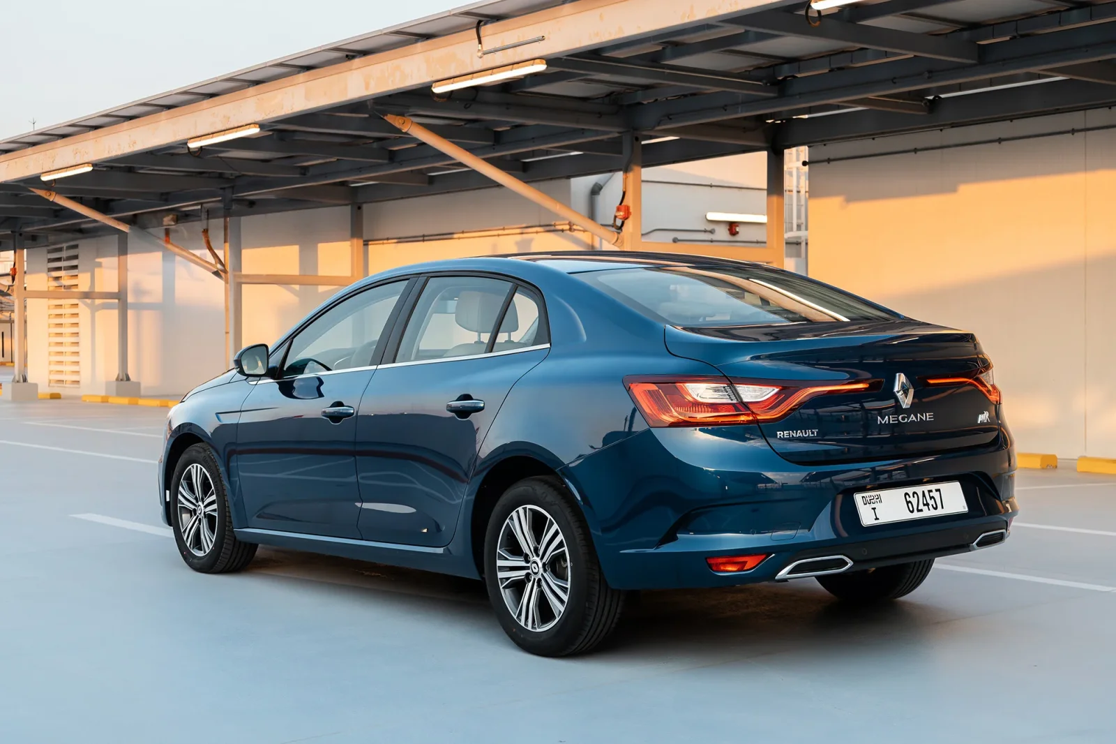 Аренда Renault Megane  Синий 2025 в Дубае - 8 