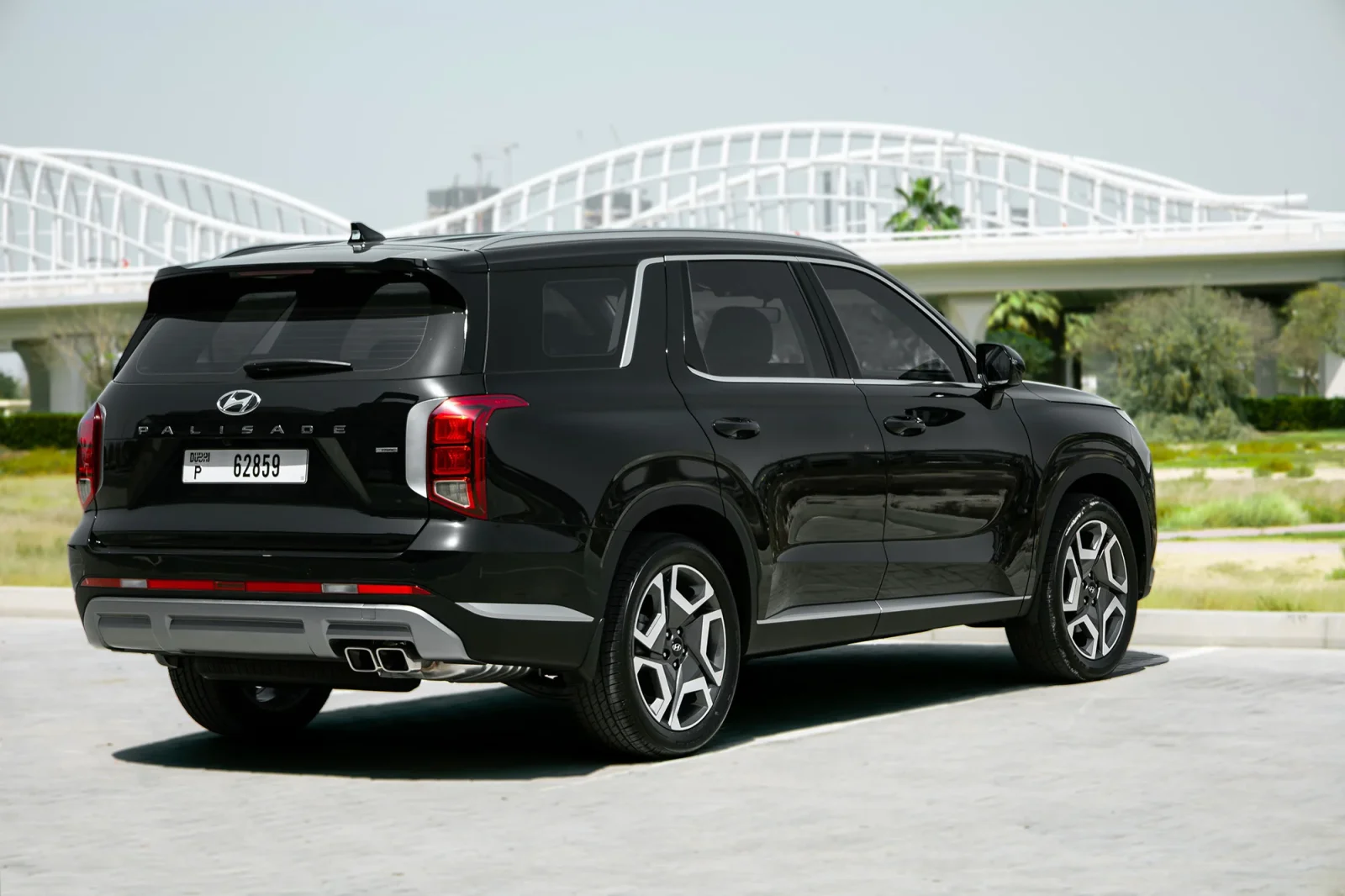 Huren Hyundai Palisade  Zwart 2025 in Dubai - 8 