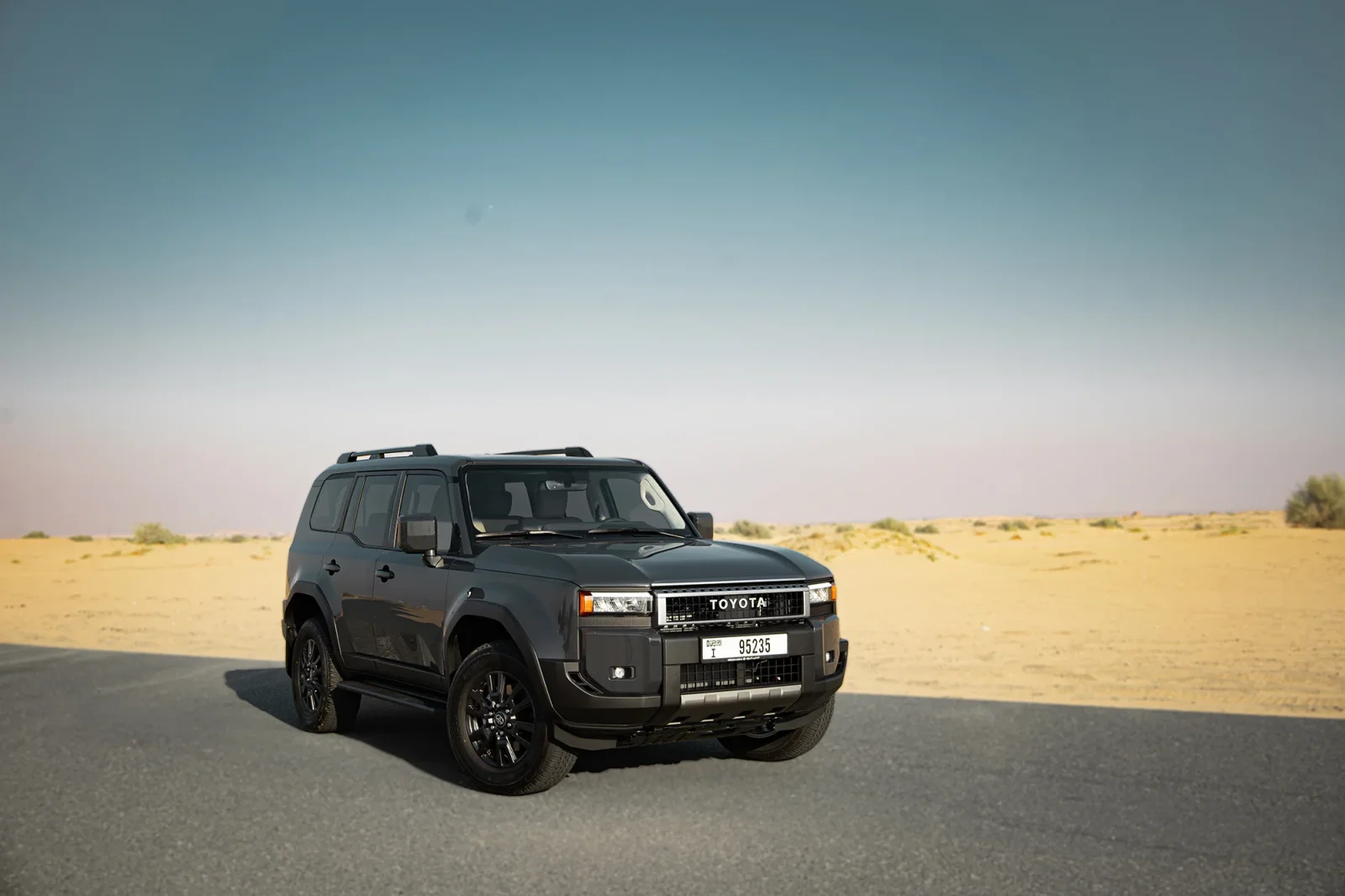 Аренда Toyota Land Cruiser Prado 250 Серый 2025 в Дубае - 9 