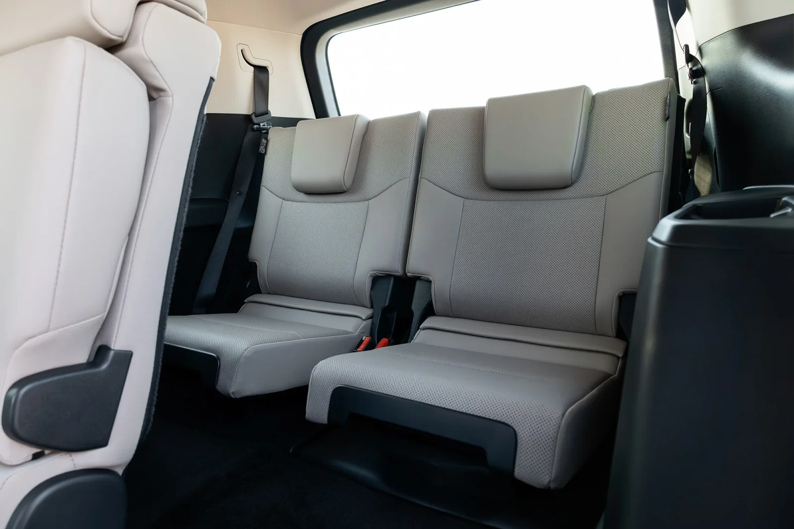 Аренда Toyota Land Cruiser Prado 250 Серый 2025 в Дубае - 8 