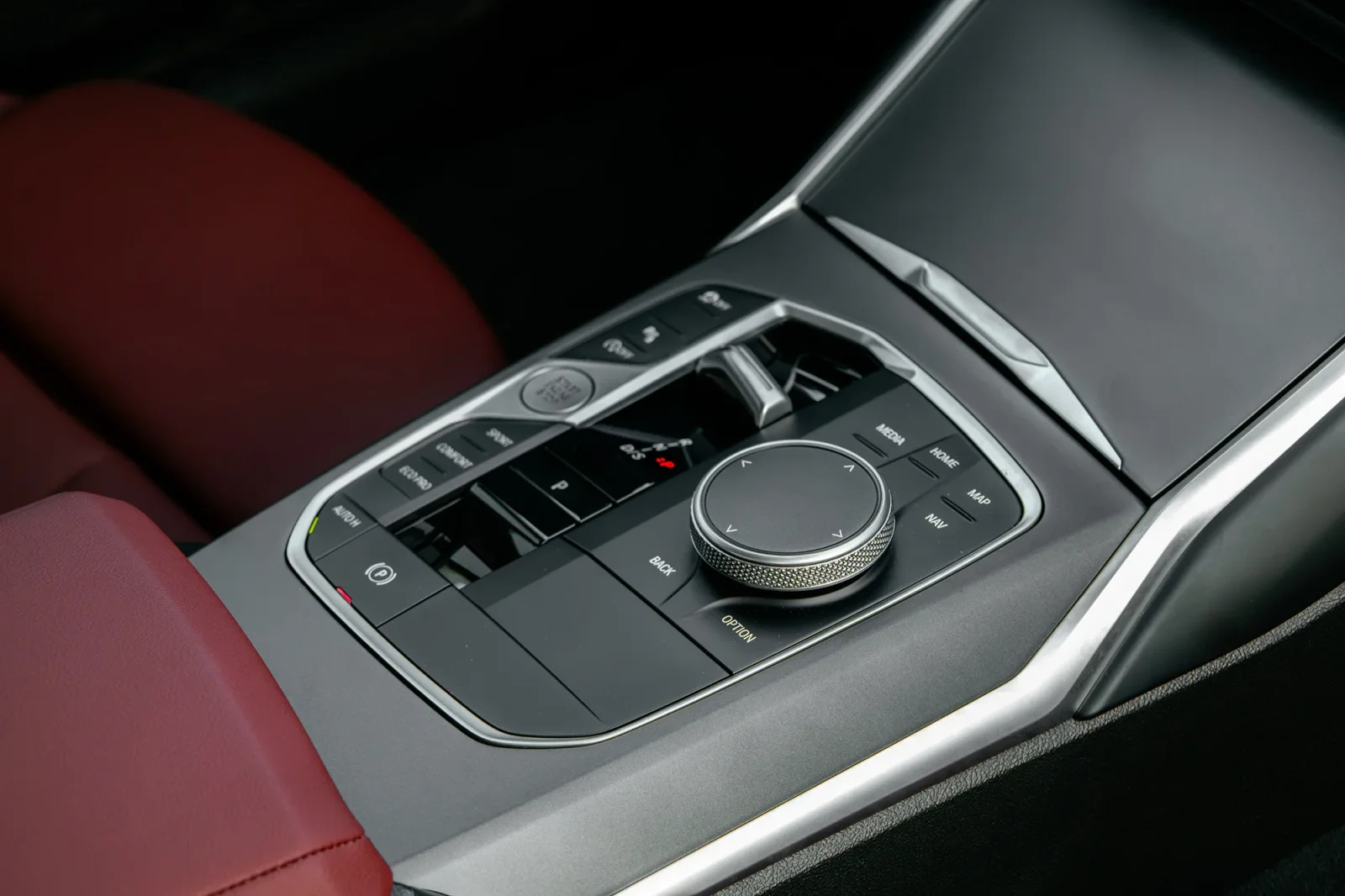 Rent BMW 3-Series 318i White 2025 in Dubai - 8 