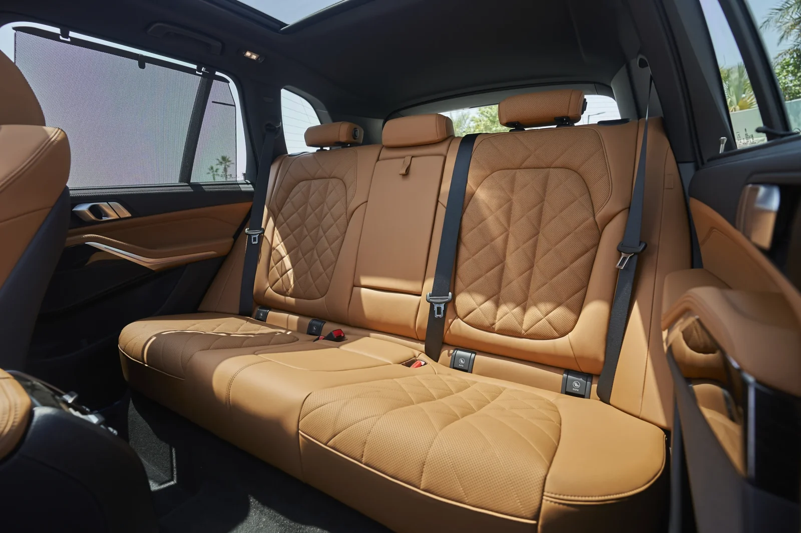 Miete BMW X5 XDrive 40i Grau 2025 in der Dubai - 1 