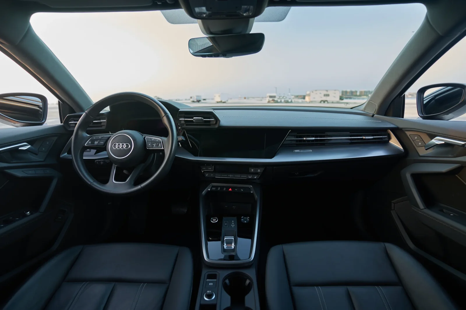 Аренда Audi A3  Черный 2023 в Дубае - 3 