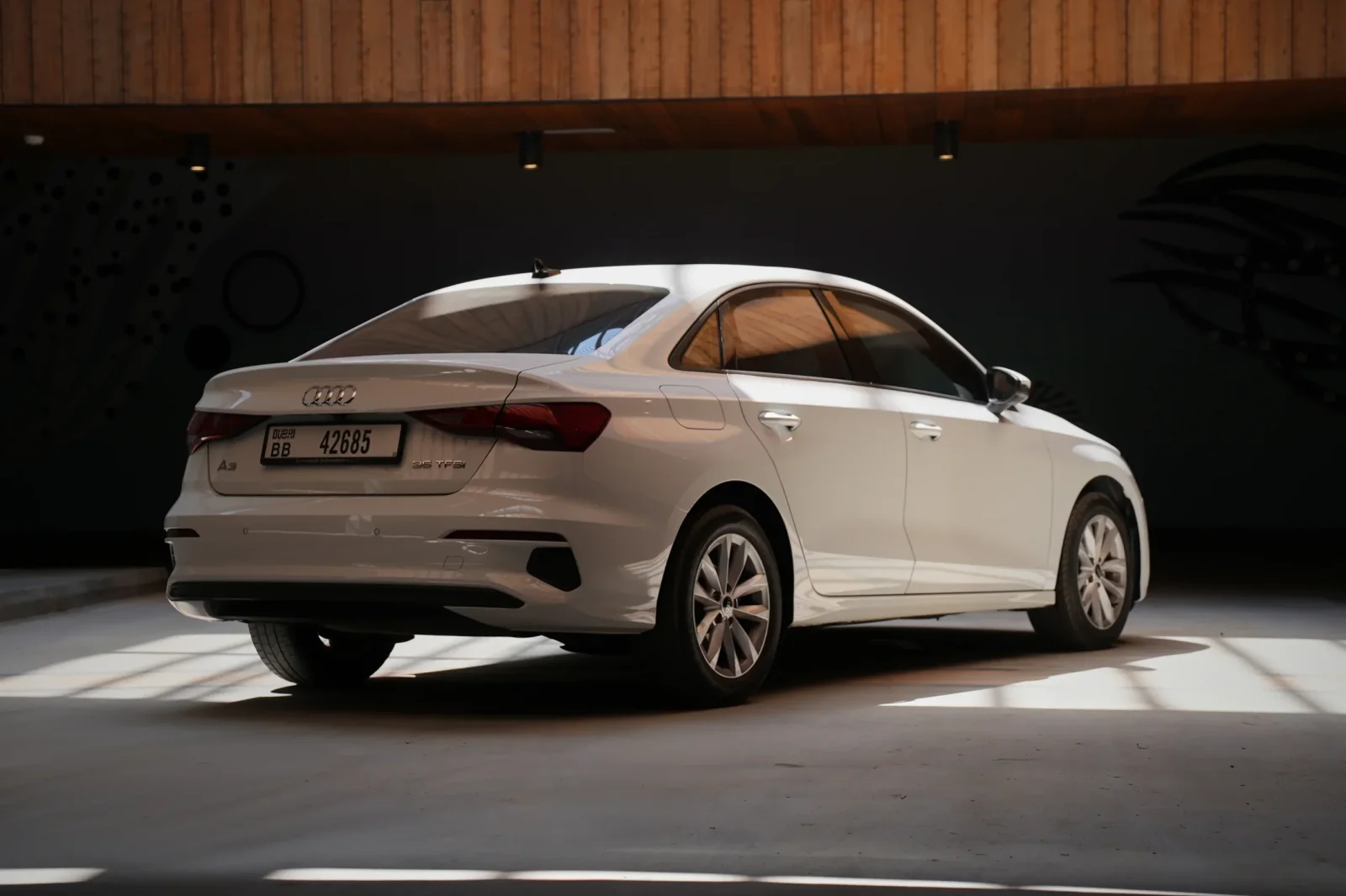 Alquiler Audi A3 White Blanco 2023 en Dubái - 2 