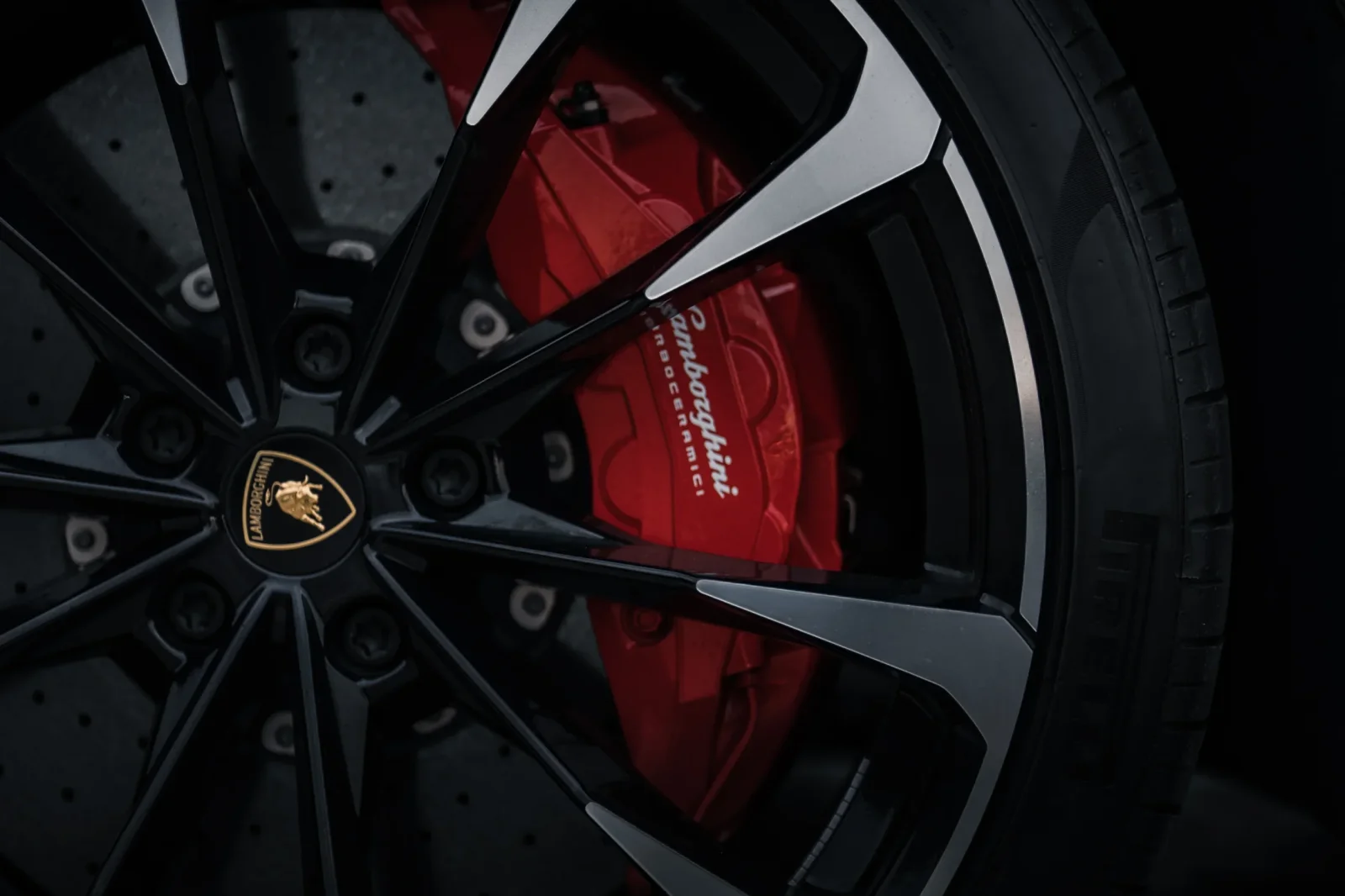 Loyer Lamborghini Urus Sky Blue Bleu ciel 2023 en Dubai - 7 