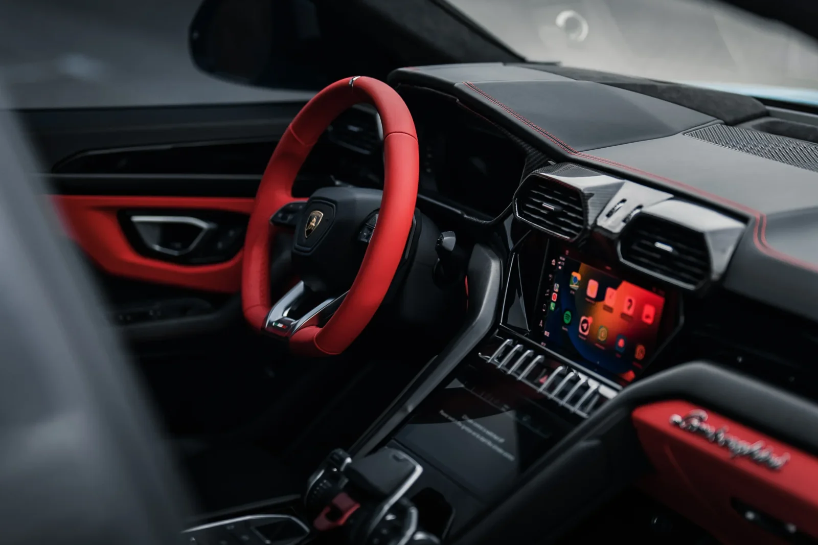 Loyer Lamborghini Urus Sky Blue Bleu ciel 2023 en Dubai - 2 