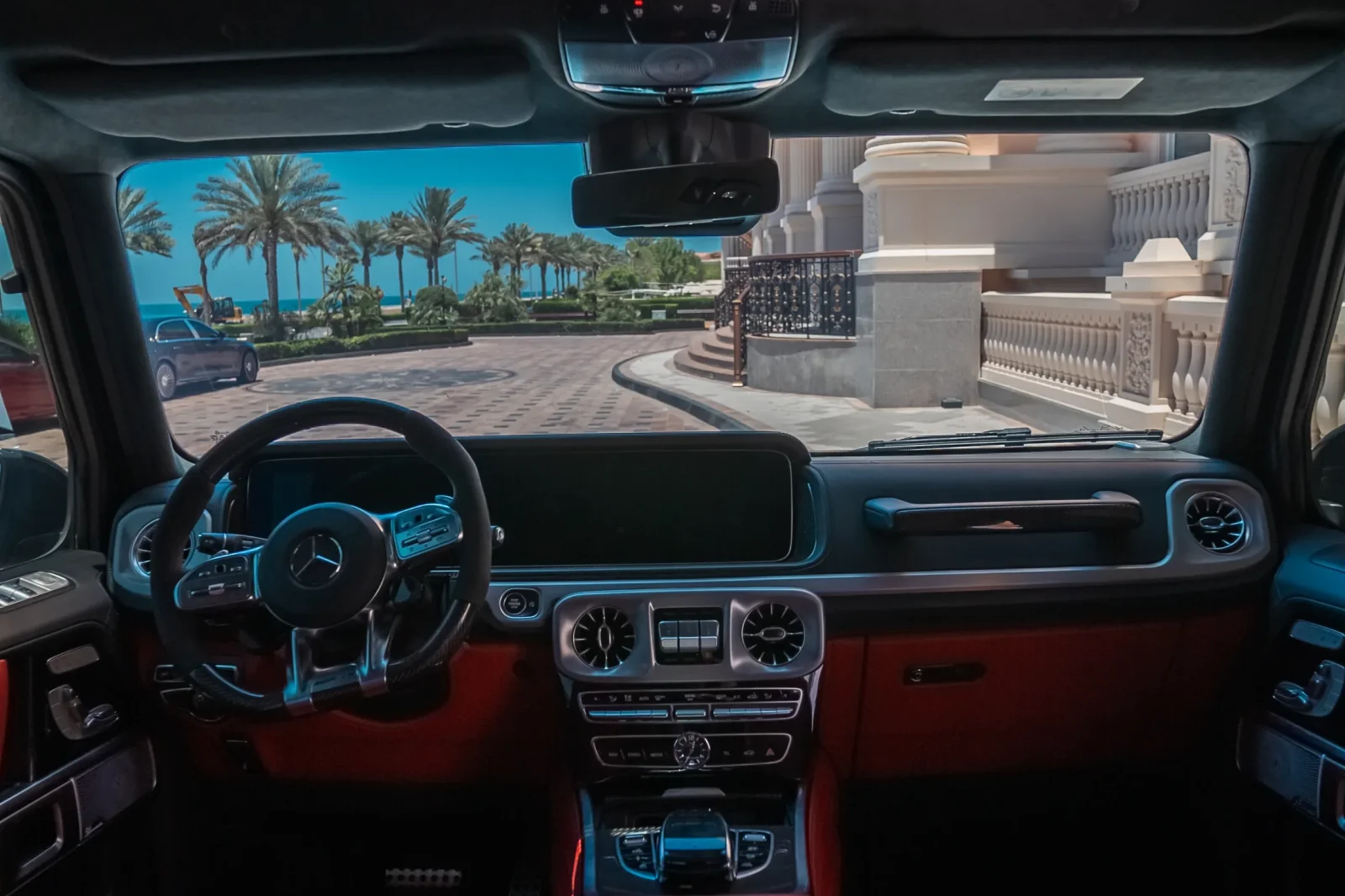 Huren Mercedes-Benz G-Class 63 AMG Blauw 2023 in Dubai - 2 