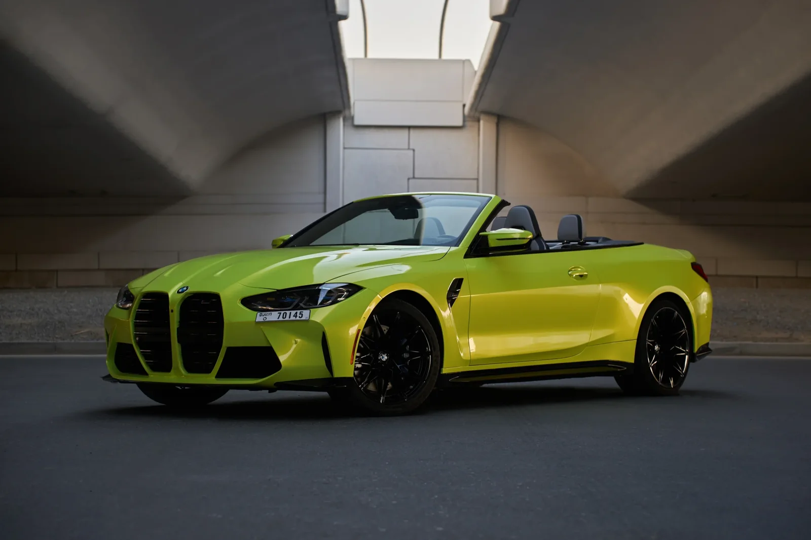 Alquiler BMW M4 Competition Verde 2023 en Dubái - 5 