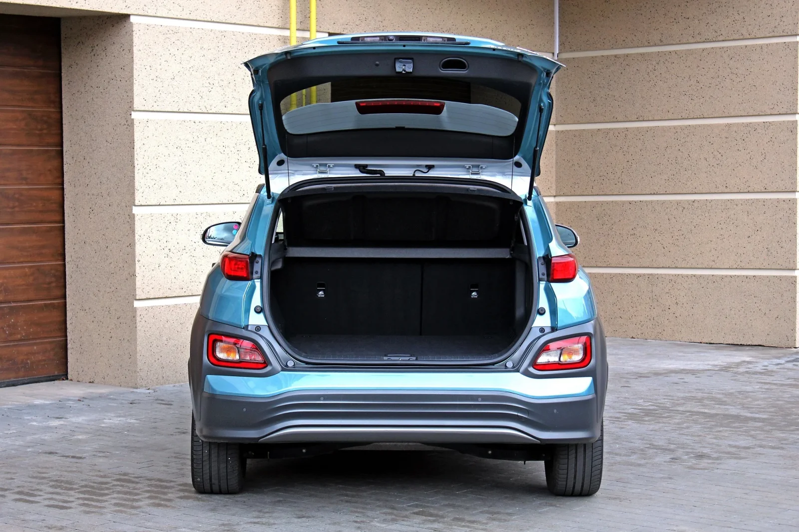 Alquiler Hyundai Kona Premium Azul 2020 en Dubái - 8 