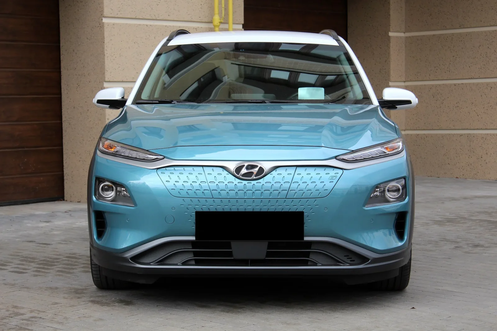 Alquiler Hyundai Kona Premium Azul 2020 en Dubái - 2 
