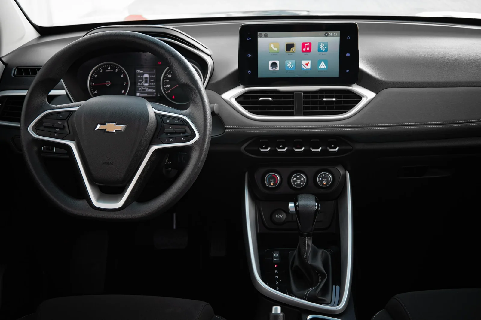 Loyer Chevrolet Captiva  Noir 2023 en Dubai - 3 