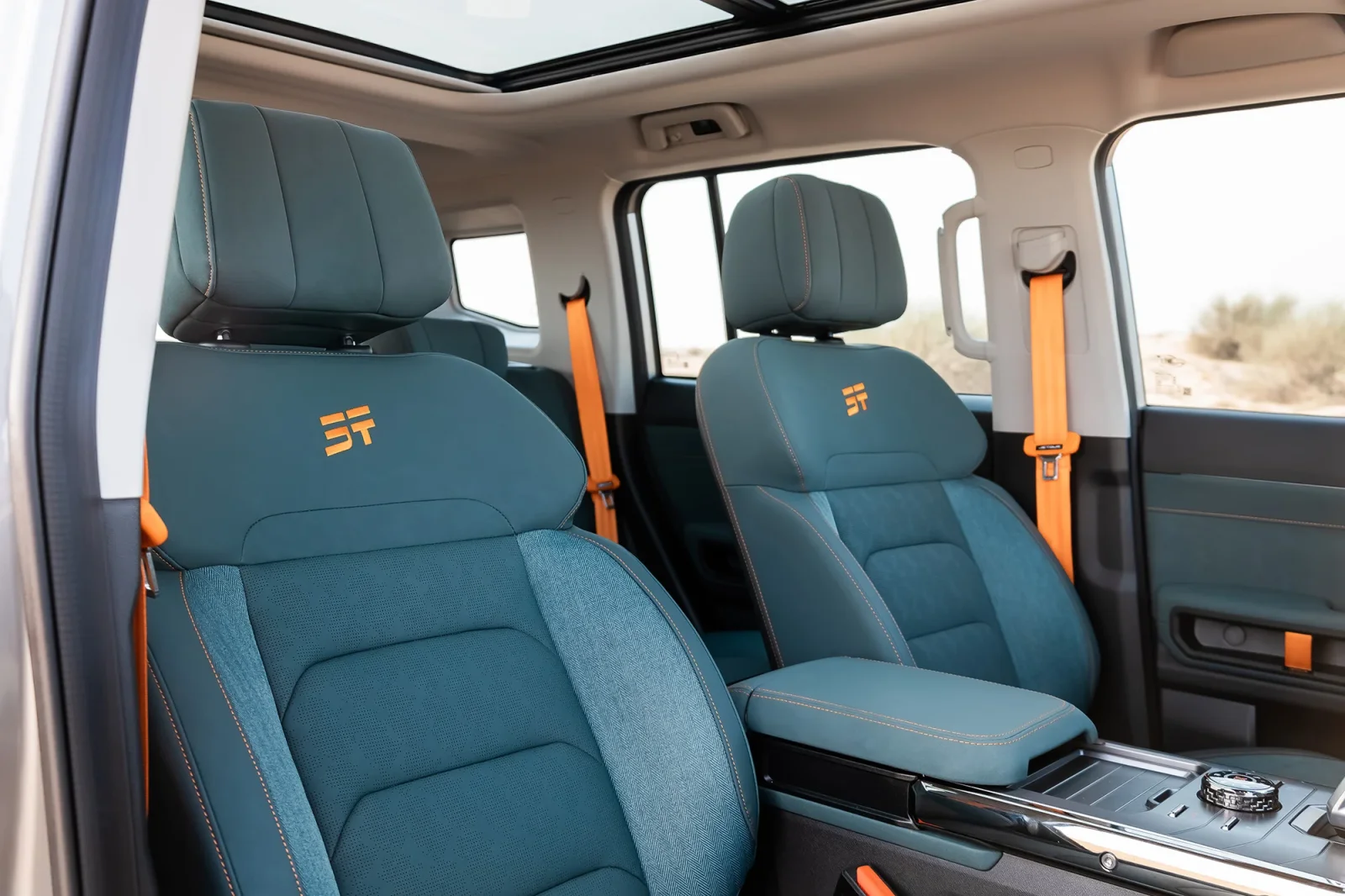 Kiralık Jetour T2  Gri 2024 içinde Dubai - 4 