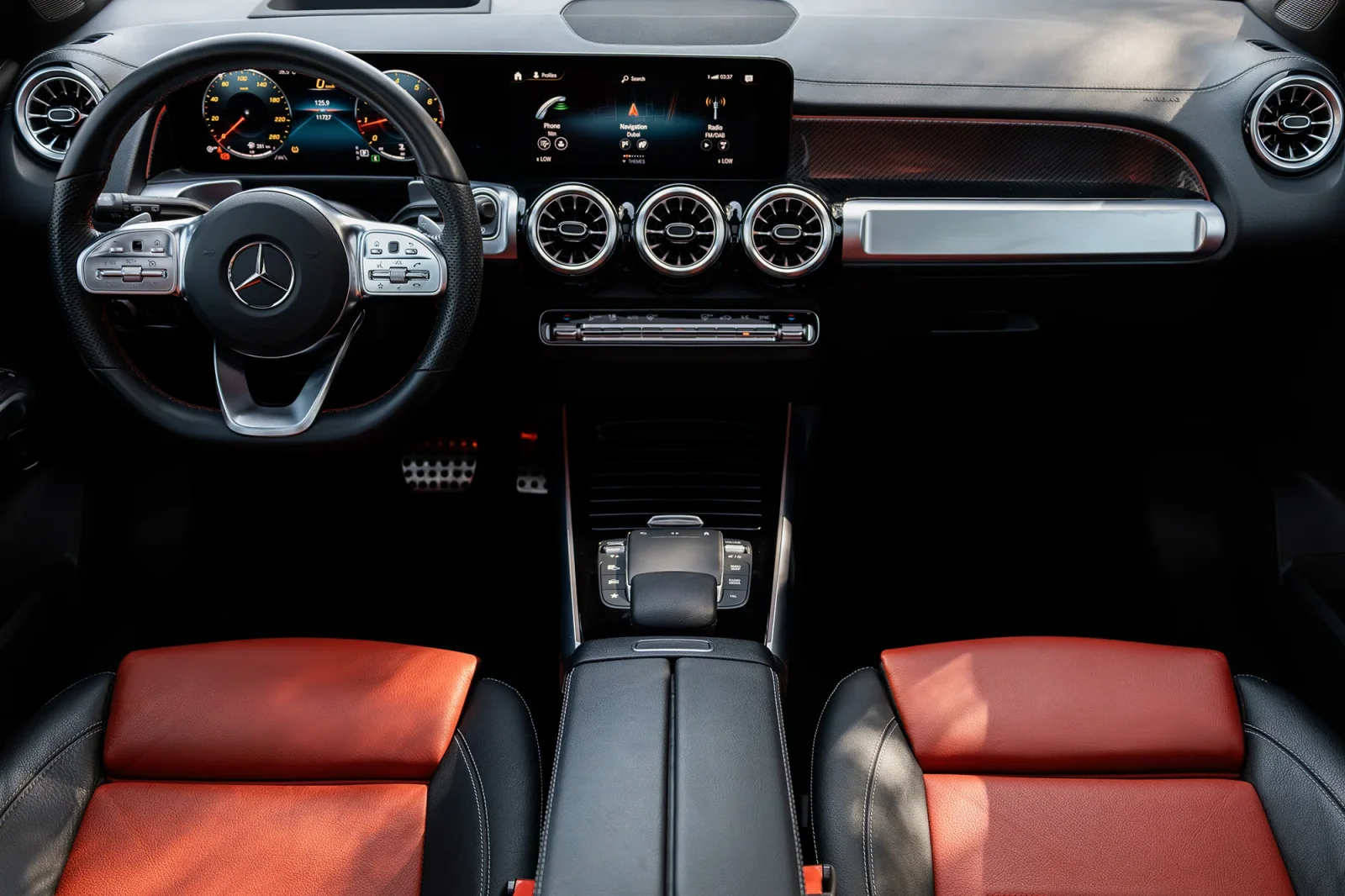 Affitto Mercedes-Benz GLB-Class 250 Blu 2023 in Dubai - 3 