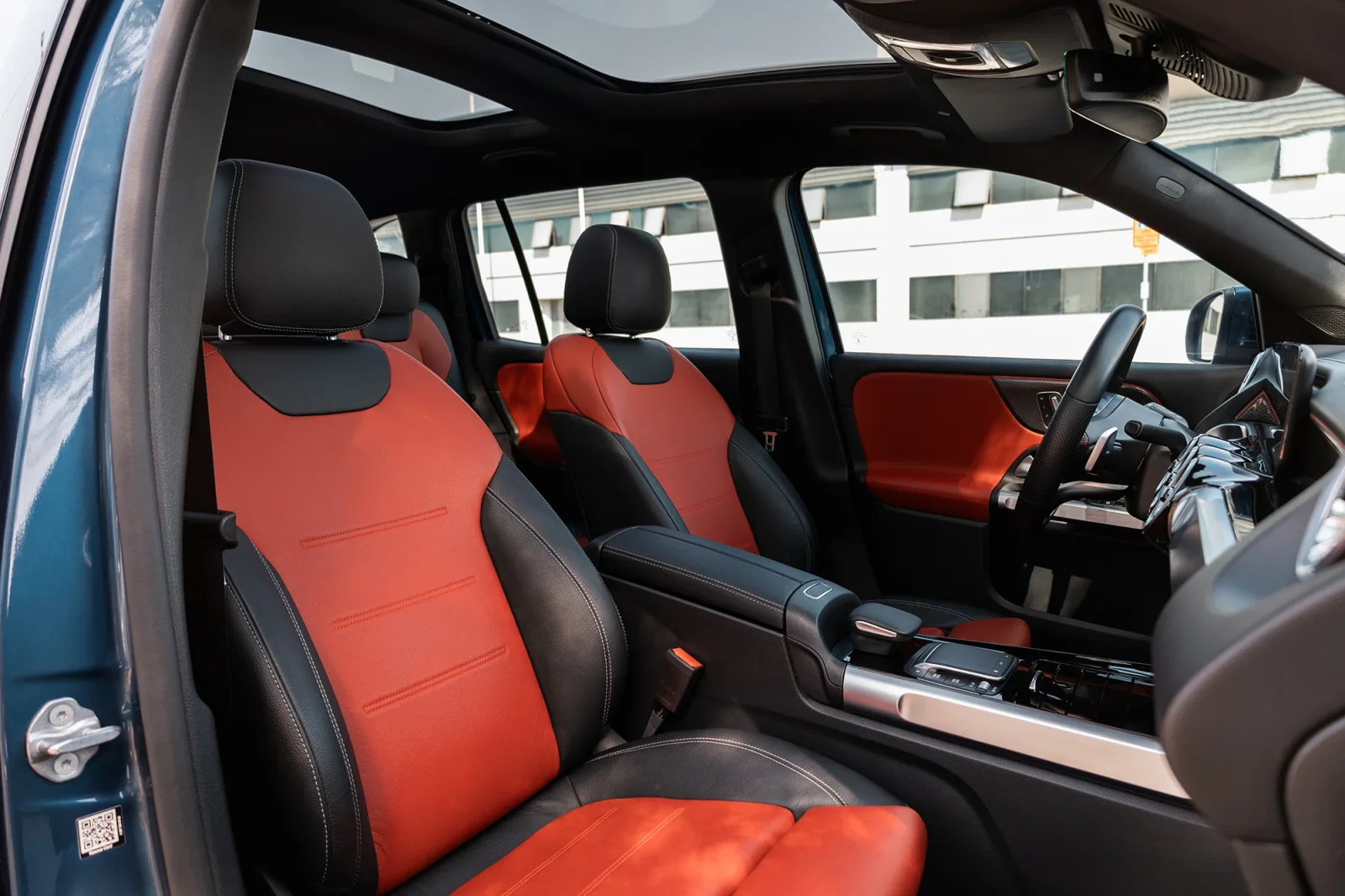 Affitto Mercedes-Benz GLB-Class 250 Blu 2023 in Dubai - 5 