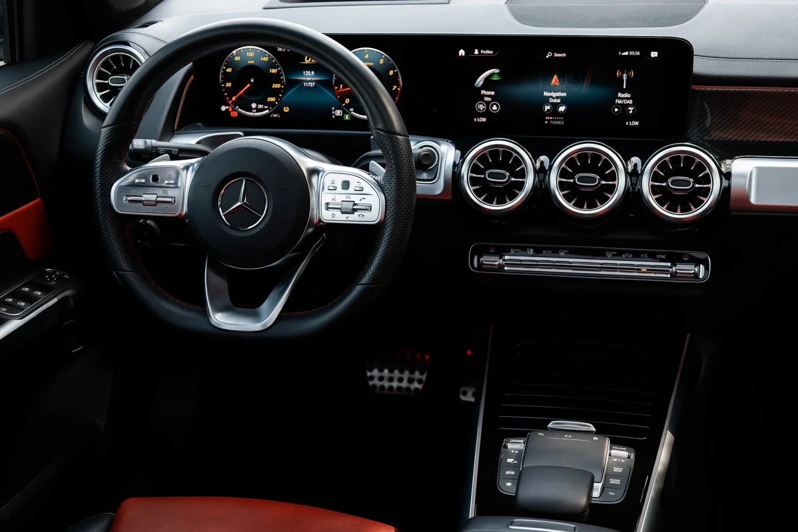 Affitto Mercedes-Benz GLB-Class 250 Blu 2023 in Dubai - 4 