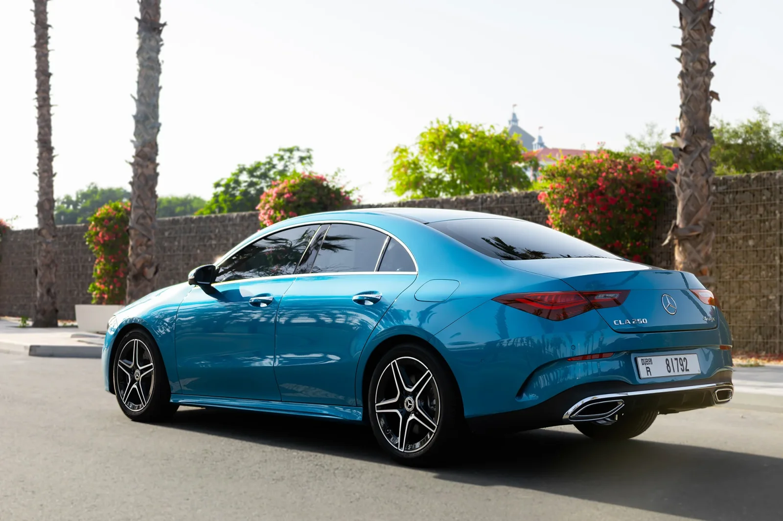 Huren Mercedes-Benz CLA-Class 4M Blauw 2024 in Dubai - 11 