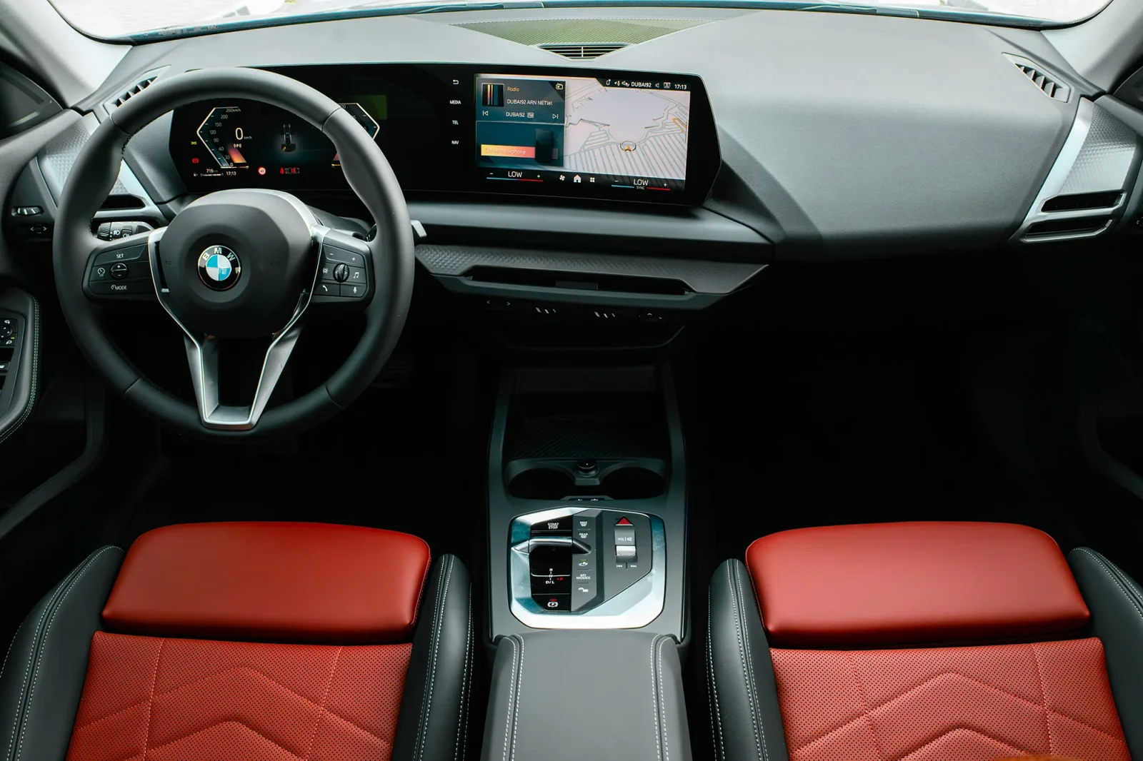 Alquiler BMW 2-Series 218i Violeta 2025 en Dubái - 3 