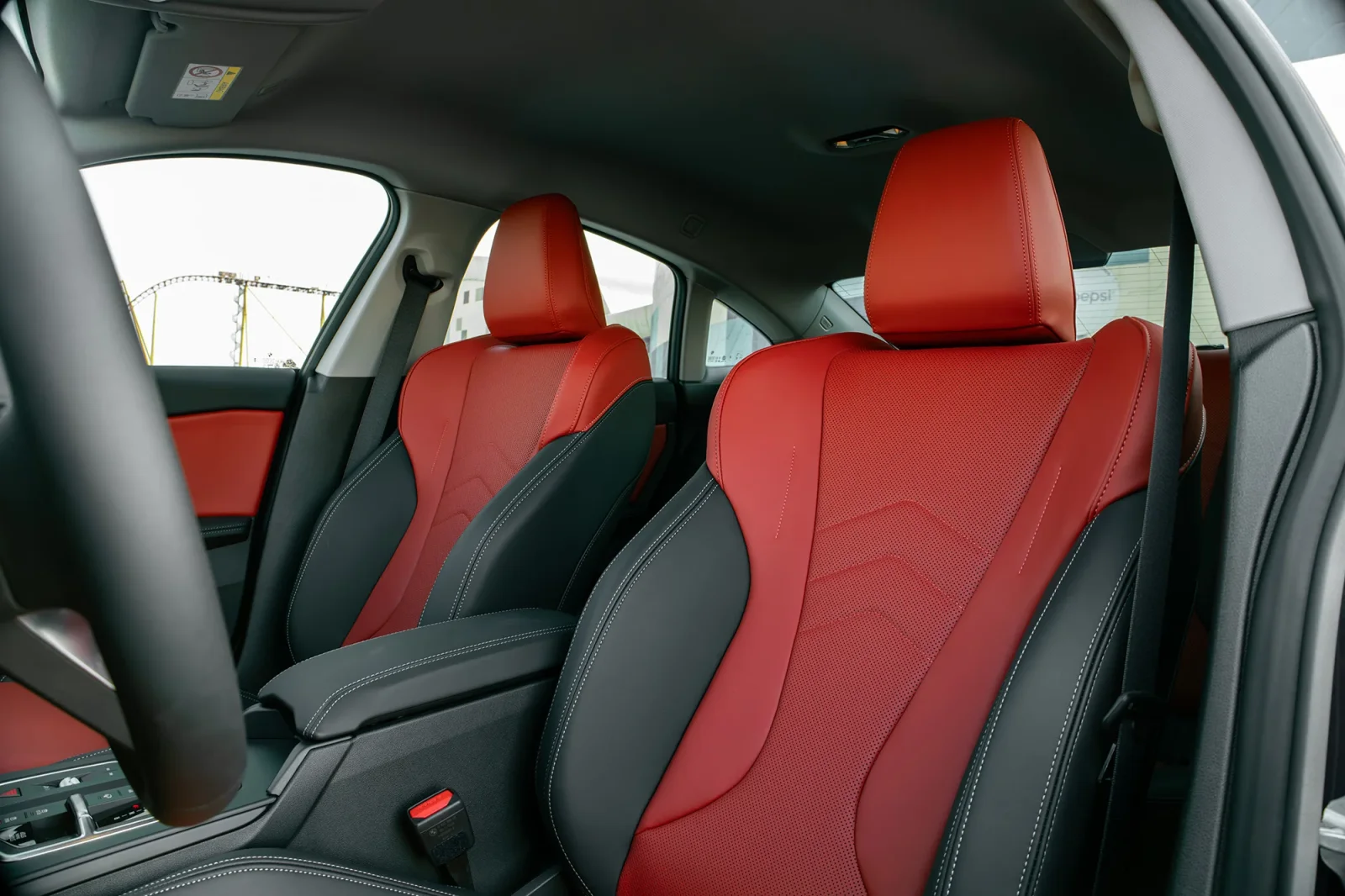 Alquiler BMW 2-Series 218i Violeta 2025 en Dubái - 4 