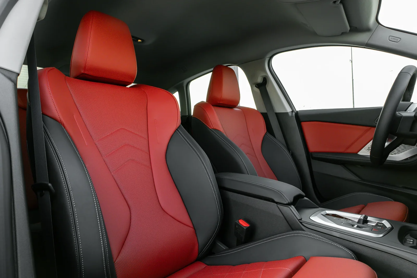 Alquiler BMW 2-Series 218i Violeta 2025 en Dubái - 9 