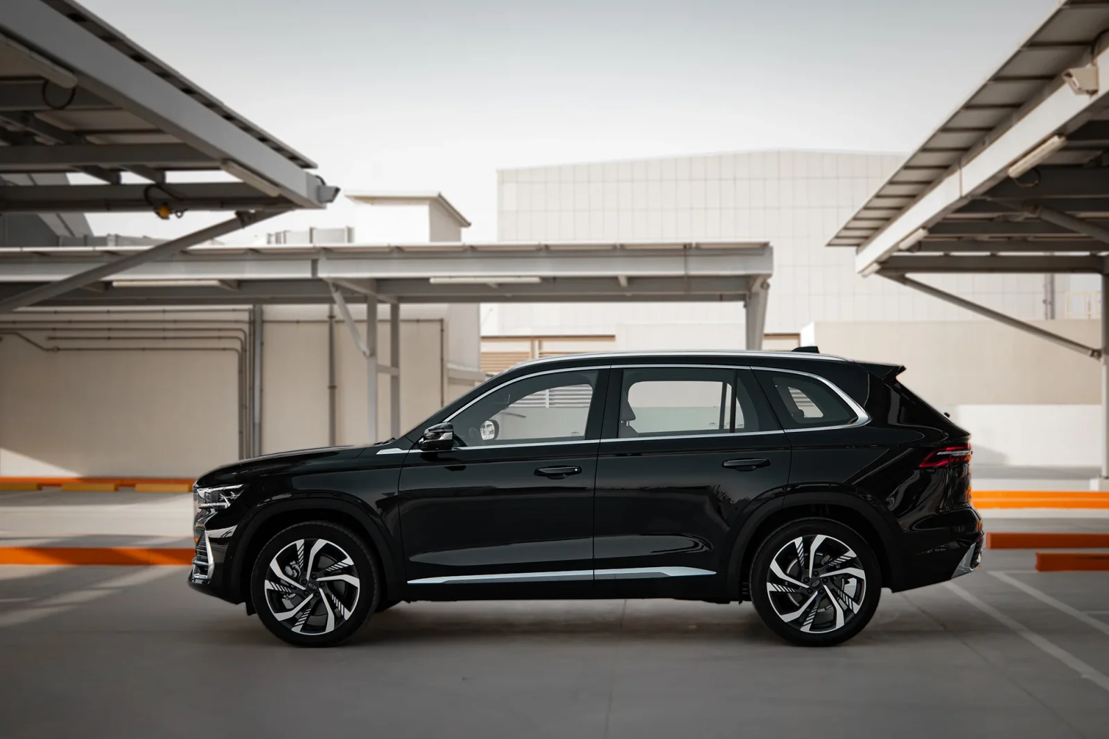 Alquiler Geely Monjaro  Negro 2025 en Dubái - 10 