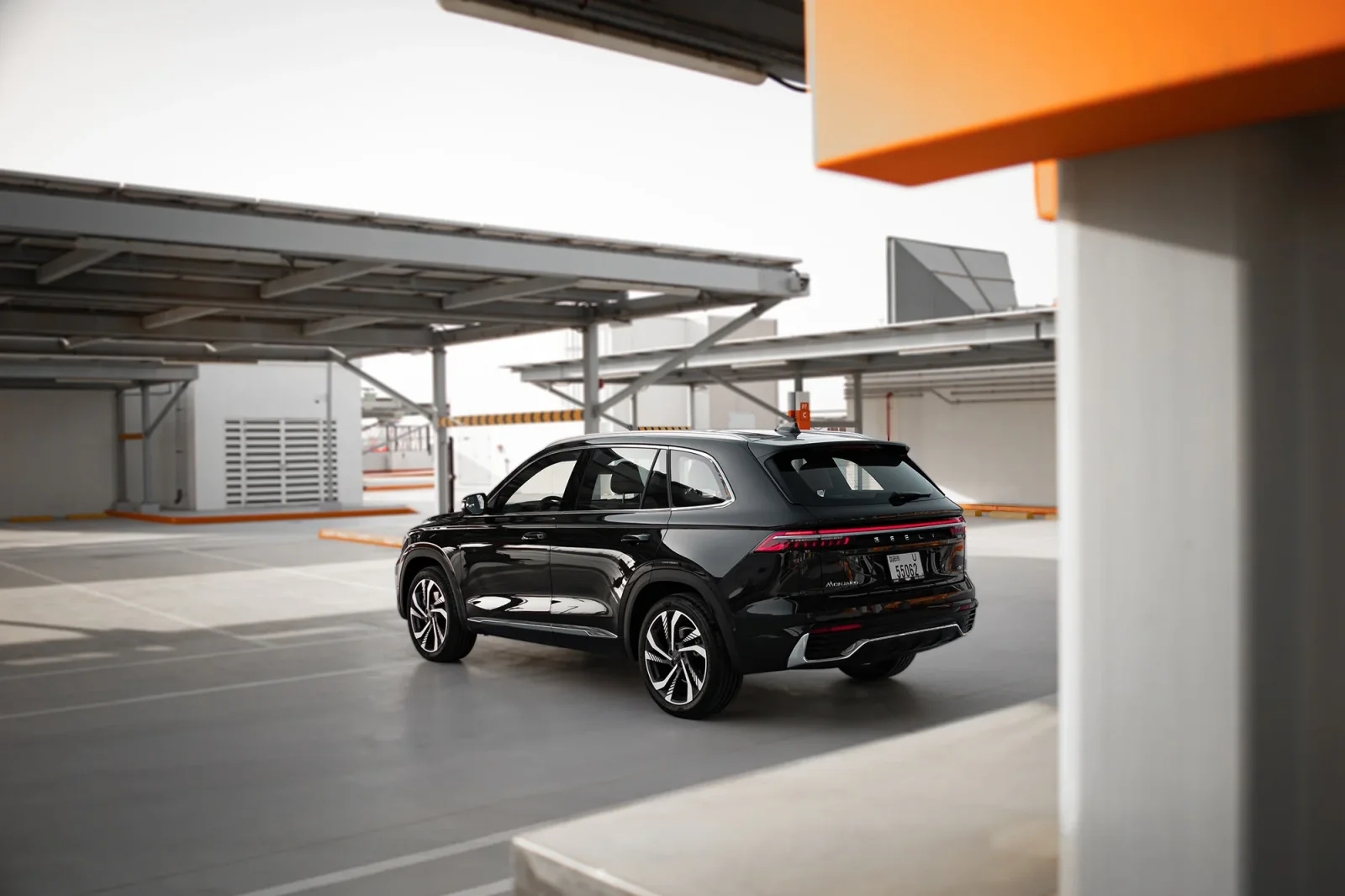 Alquiler Geely Monjaro  Negro 2025 en Dubái - 11 