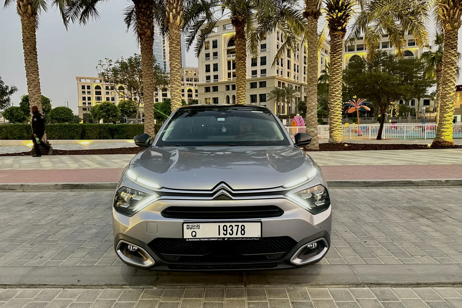 Аренда Citroen C4 X Серебряный 2024 в Дубае - 2 
