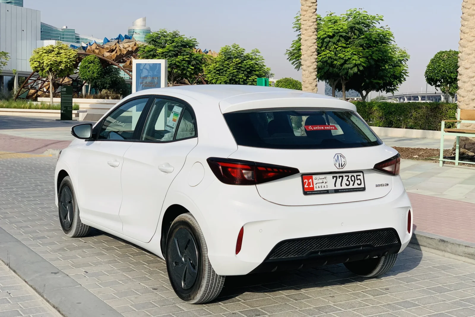 Kiralık MG 3  Beyaz 2025 içinde Dubai - 2 