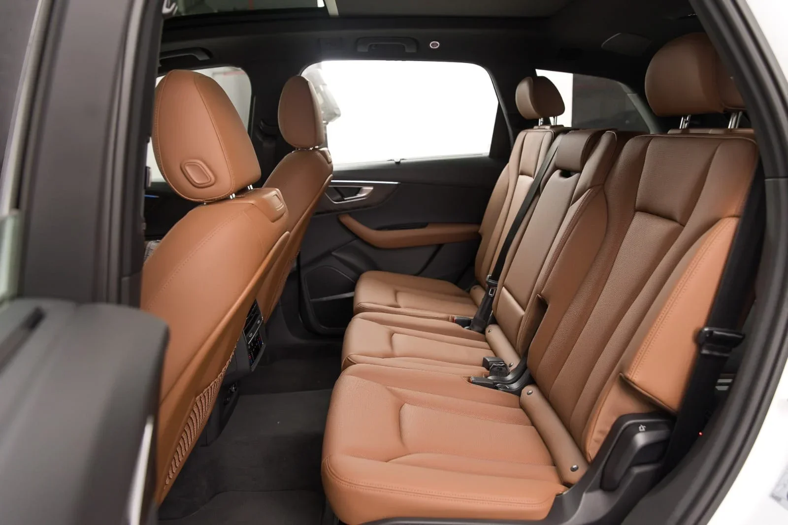 Affitto Audi Q7  Bianco 2022 in Dubai