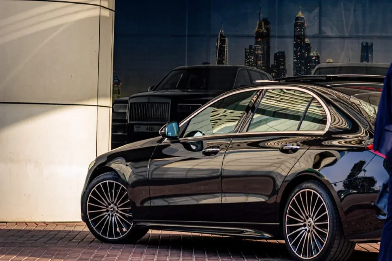 Loyer Mercedes-Benz C-Class Mercedes C200 Noir 2025 en Dubai