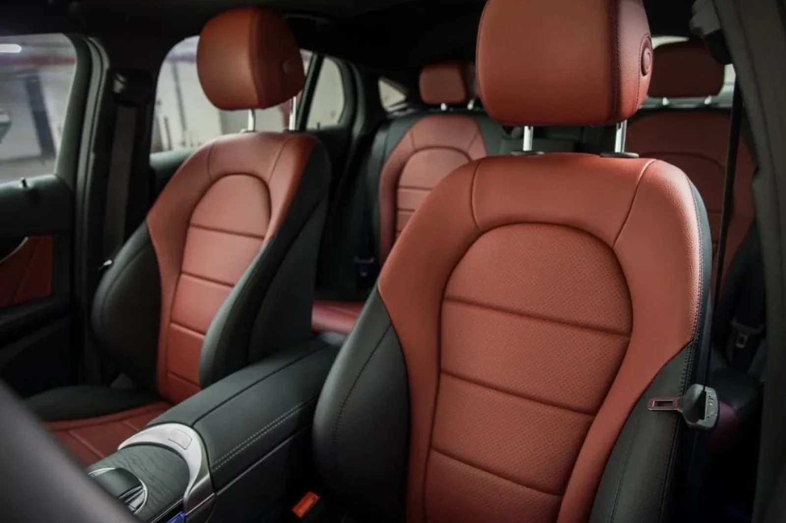 Аренда Mercedes-Benz GLC Coupe Mercedes GLC200 Оливковый 2022 в Дубае