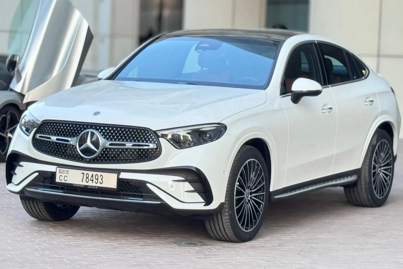 Аренда Mercedes-Benz GLC Coupe Mercedes GLC200 Белый 2025 в Дубае