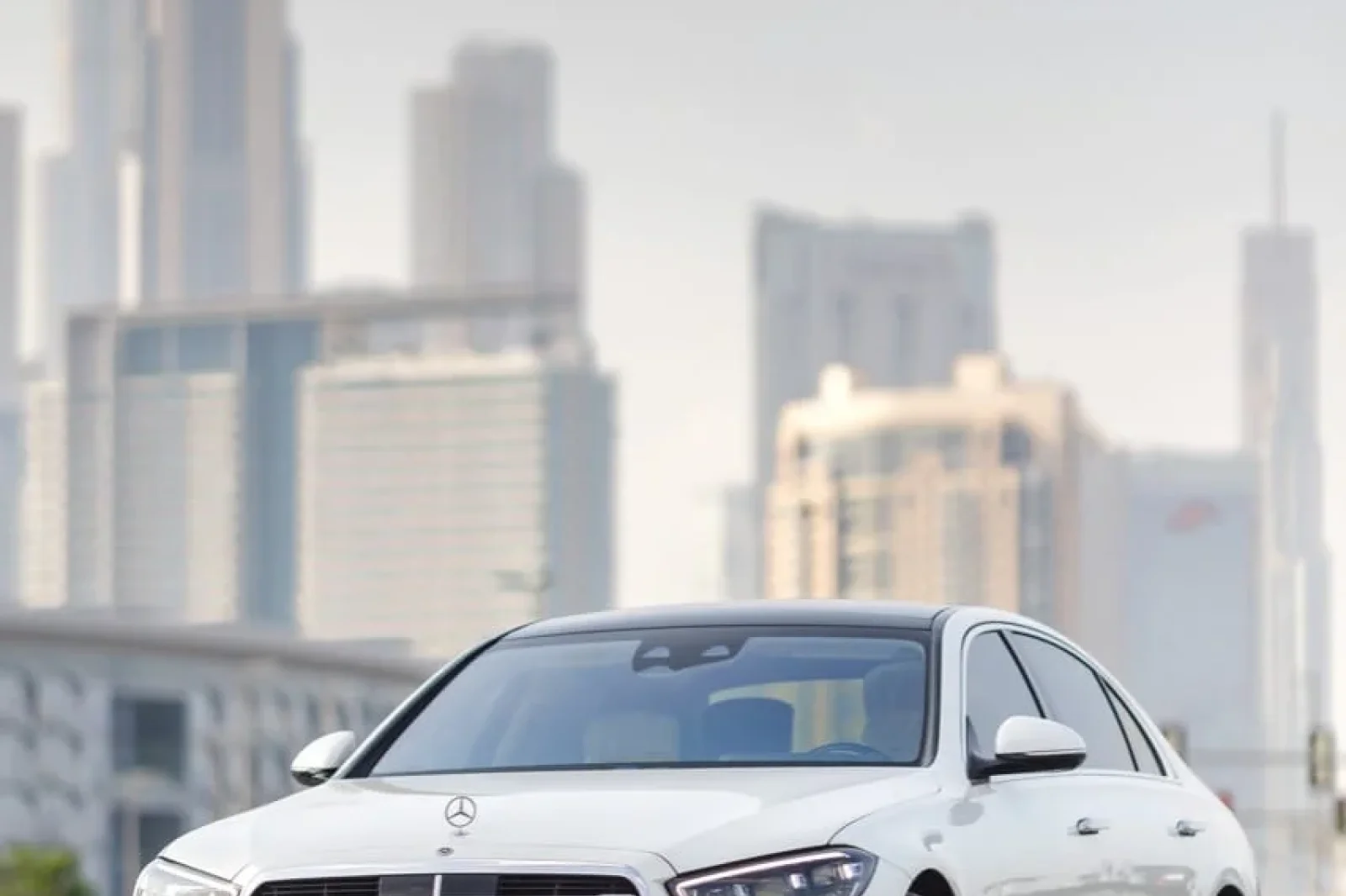 Miete Mercedes-Benz S-Class Mercedes S500 Weiß 2023 in der Dubai