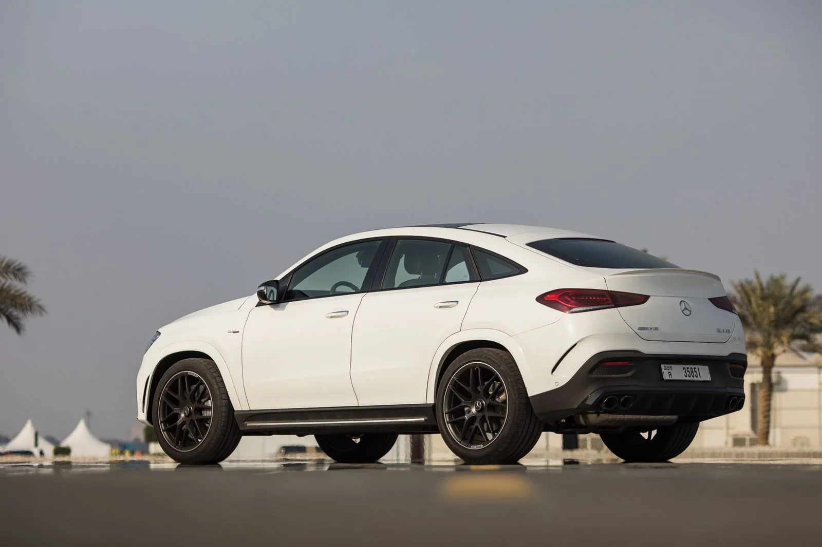 Kiralık Mercedes-Benz GLE Coupe Mercedes GLE53 Beyaz 2022 içinde Dubai