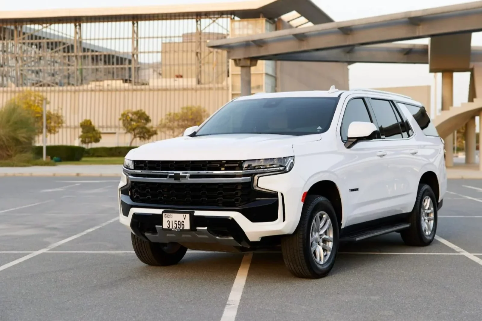 Kiralık Chevrolet Tahoe  Beyaz 2023 içinde Dubai