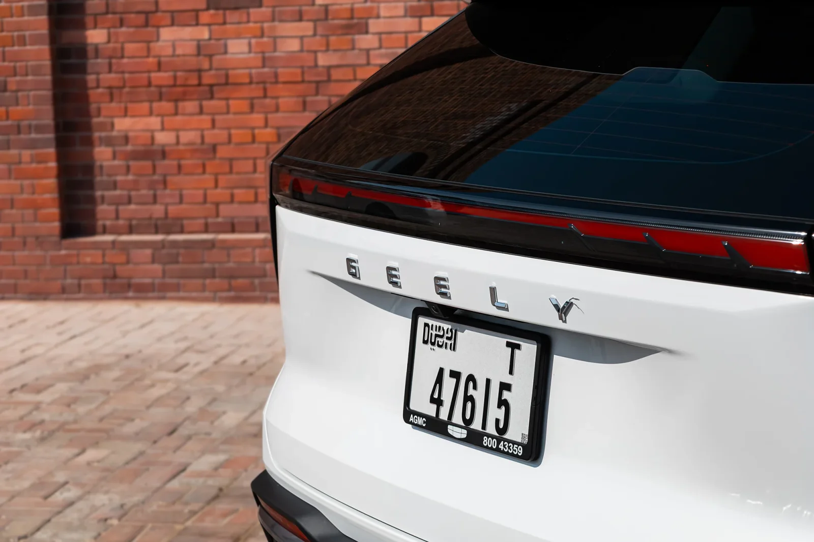 Kiralık Geely Starray  Beyaz 2025 içinde Dubai - 14 