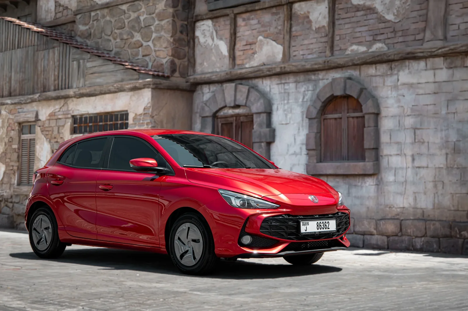 Alquiler MG 3  Rojo 2025 en Dubái - 11 