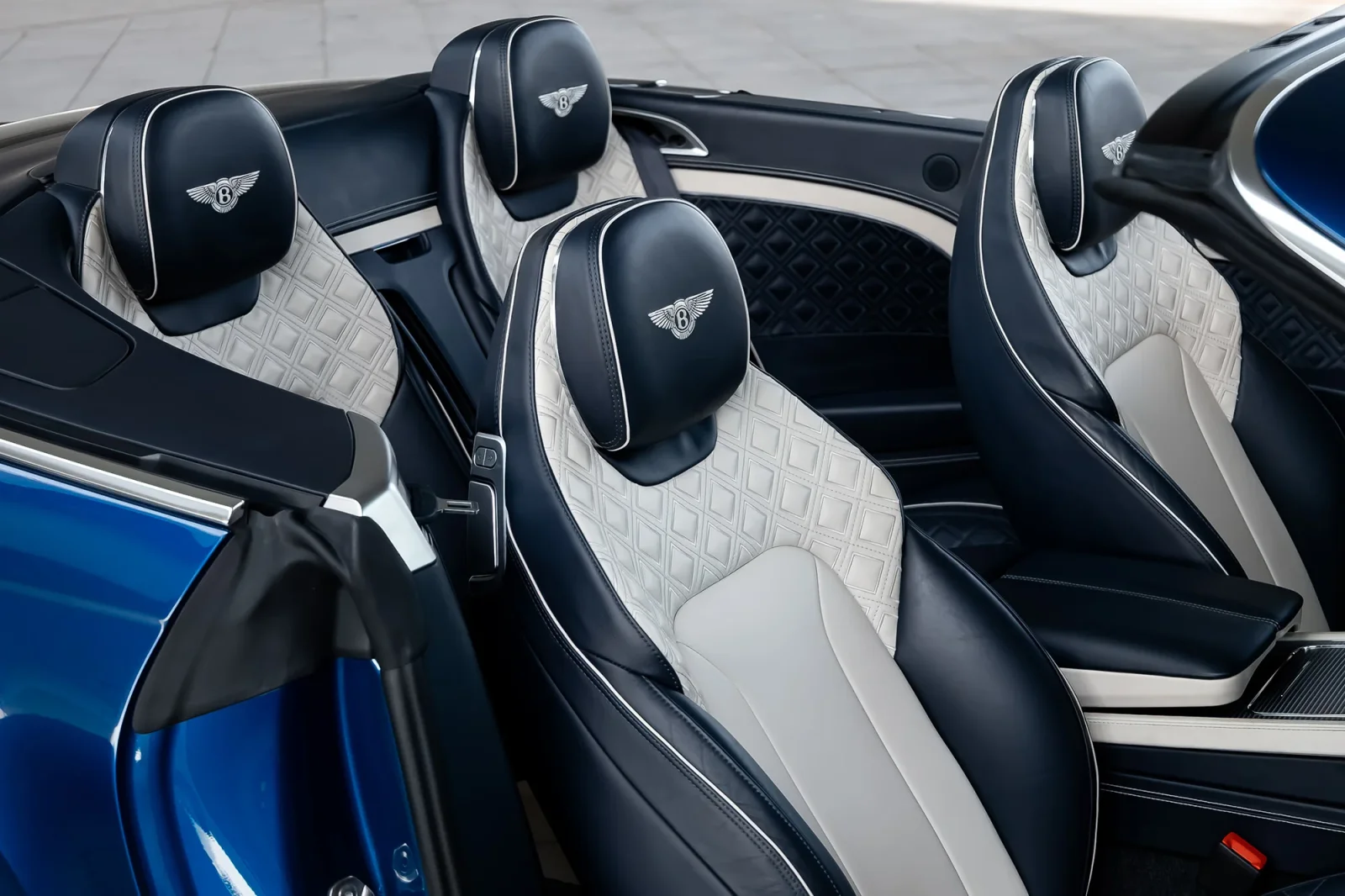 Аренда Bentley Continental  Синий 2022 в Дубае - 11 