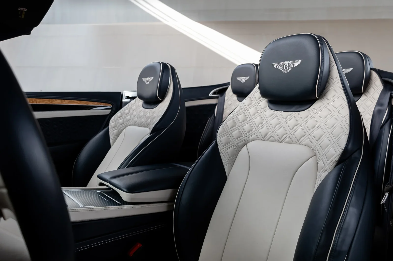 Аренда Bentley Continental  Синий 2022 в Дубае - 10 