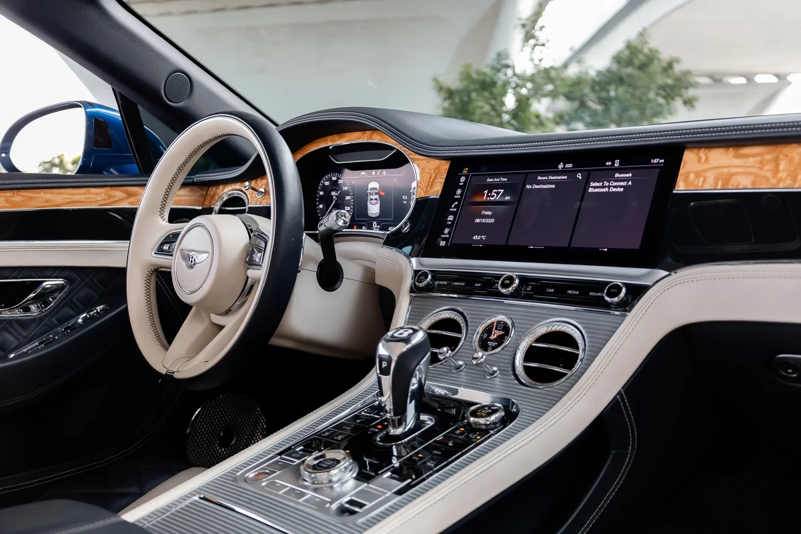 Аренда Bentley Continental  Синий 2022 в Дубае - 3 